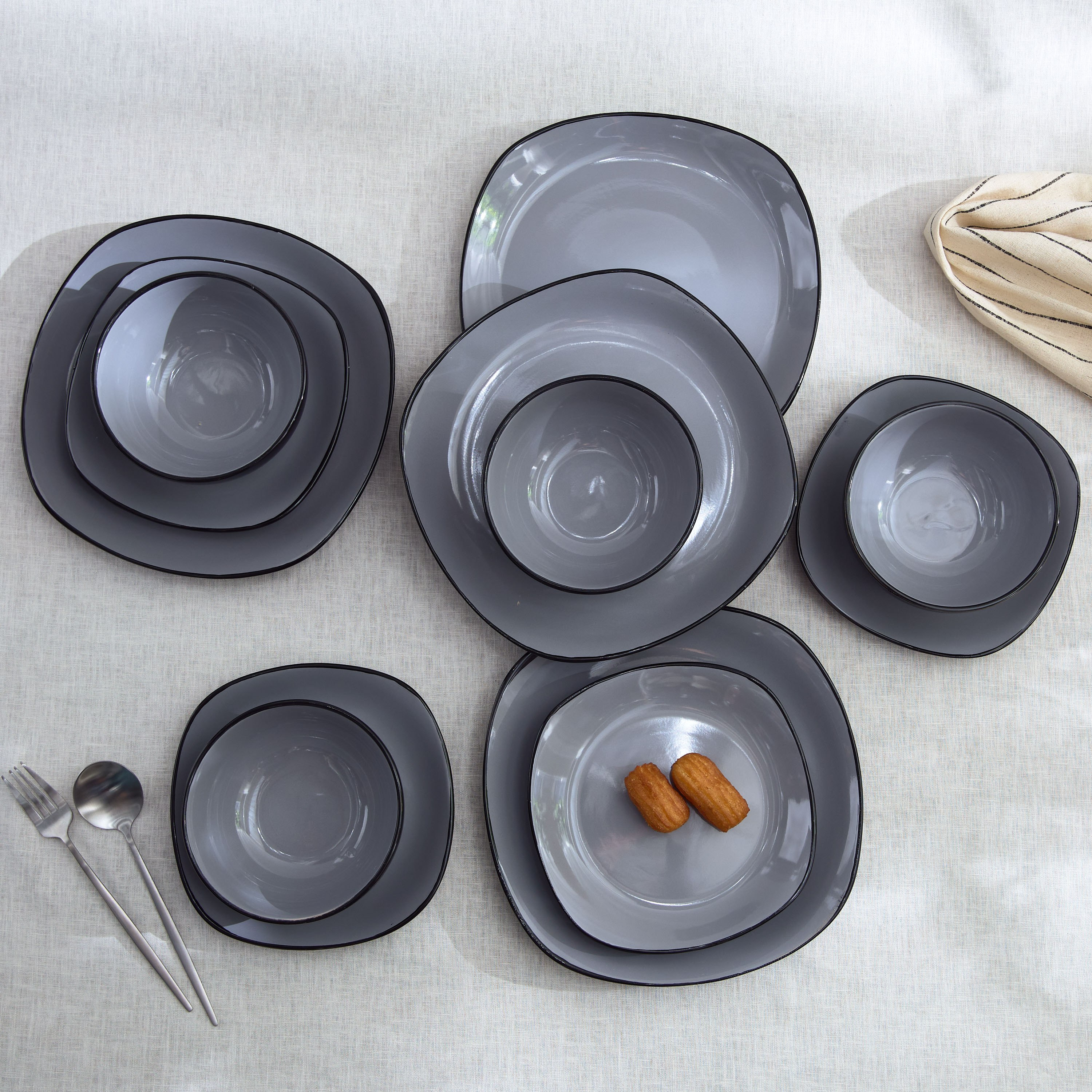 طقم عشاء 12 قطعة من إليجانزا - لـ 4 أفراد-hbxdiningroom-tabletop-dinnersets-image-1