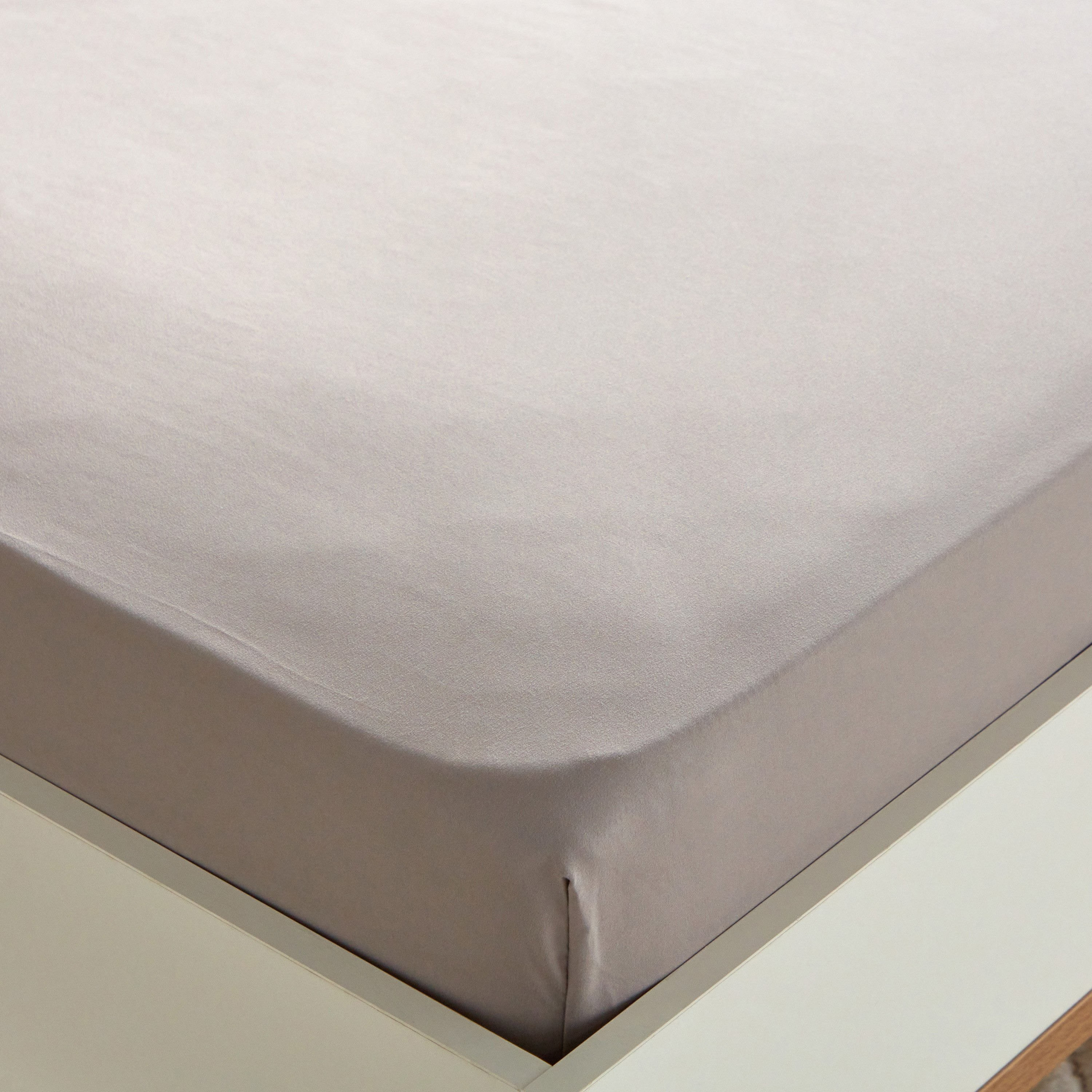 Derby Solid Microfiber Double Fitted Sheet - 140x200+25 cm-hbxhomeware-bedding-fittedsheets-image-4