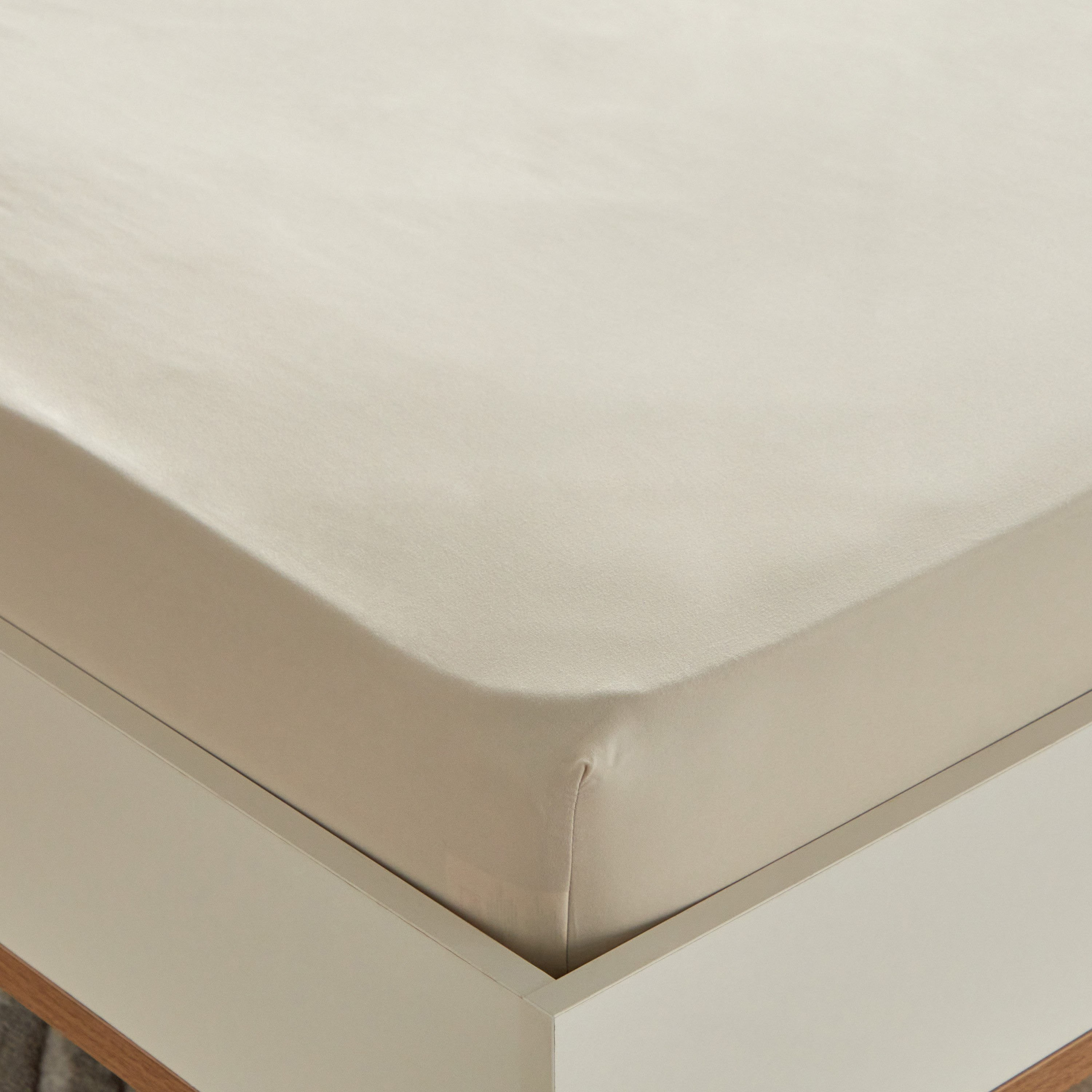 Derby Solid Microfiber Double Fitted Sheet - 140x200+25 cm-hbxhomeware-bedding-fittedsheets-image-5