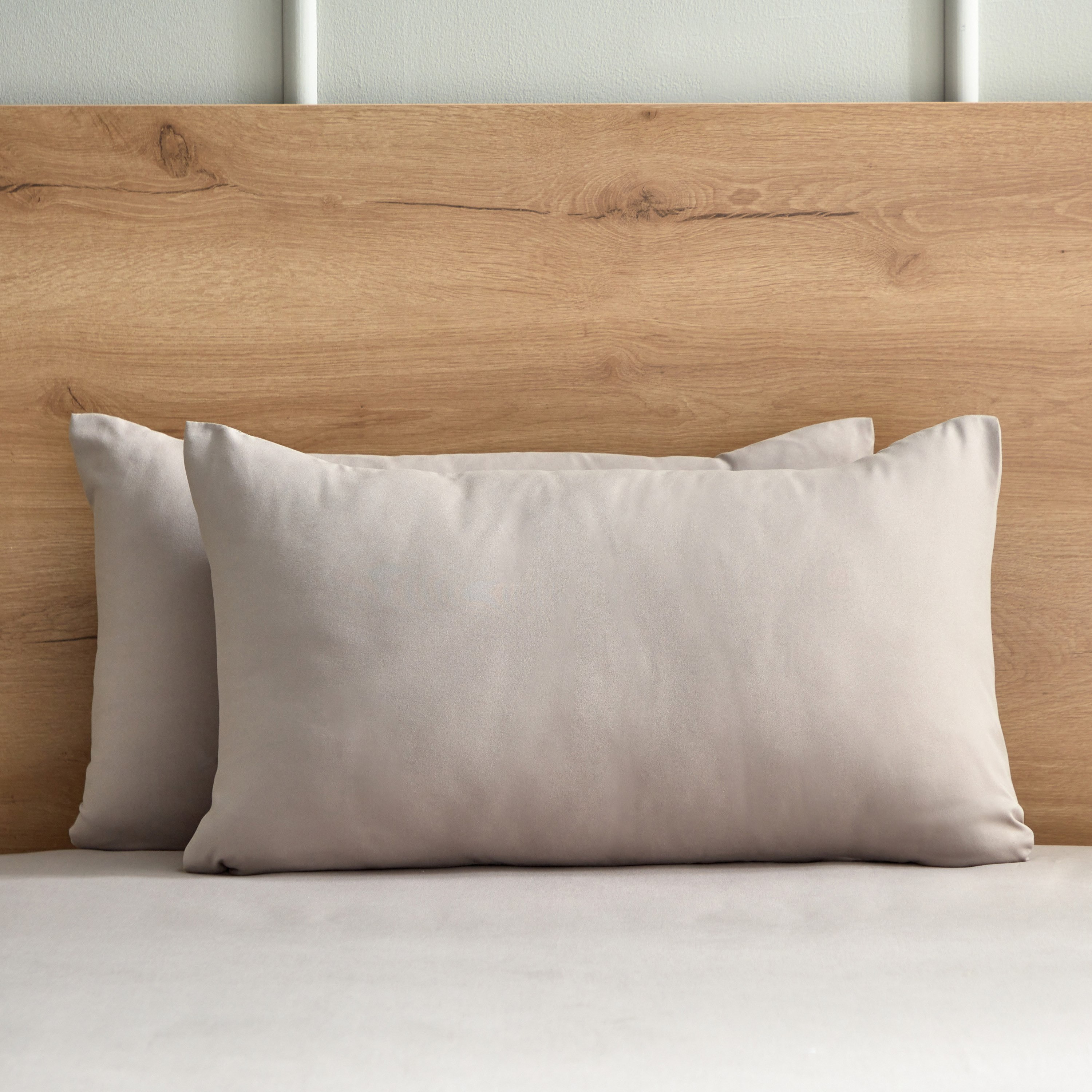 طقم أغطية وسادات سادة من الألياف الدقيقة قطعتين من ديربي - 45x70 سم-hbxhomeware-hbxkidsandyouth-image-2
