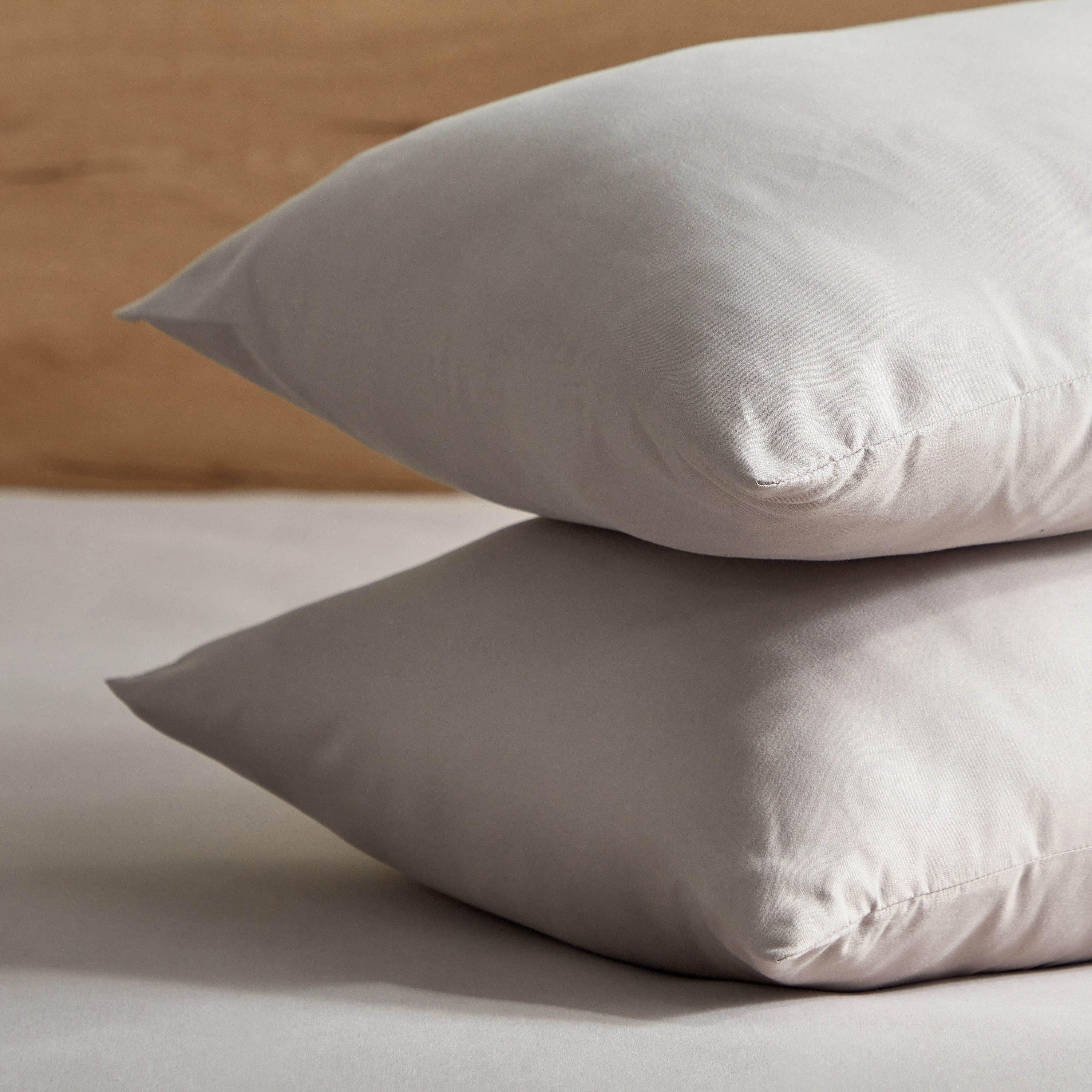 طقم أغطية وسادات سادة من الألياف الدقيقة قطعتين من ديربي - 45x70 سم-hbxhomeware-hbxkidsandyouth-image-4