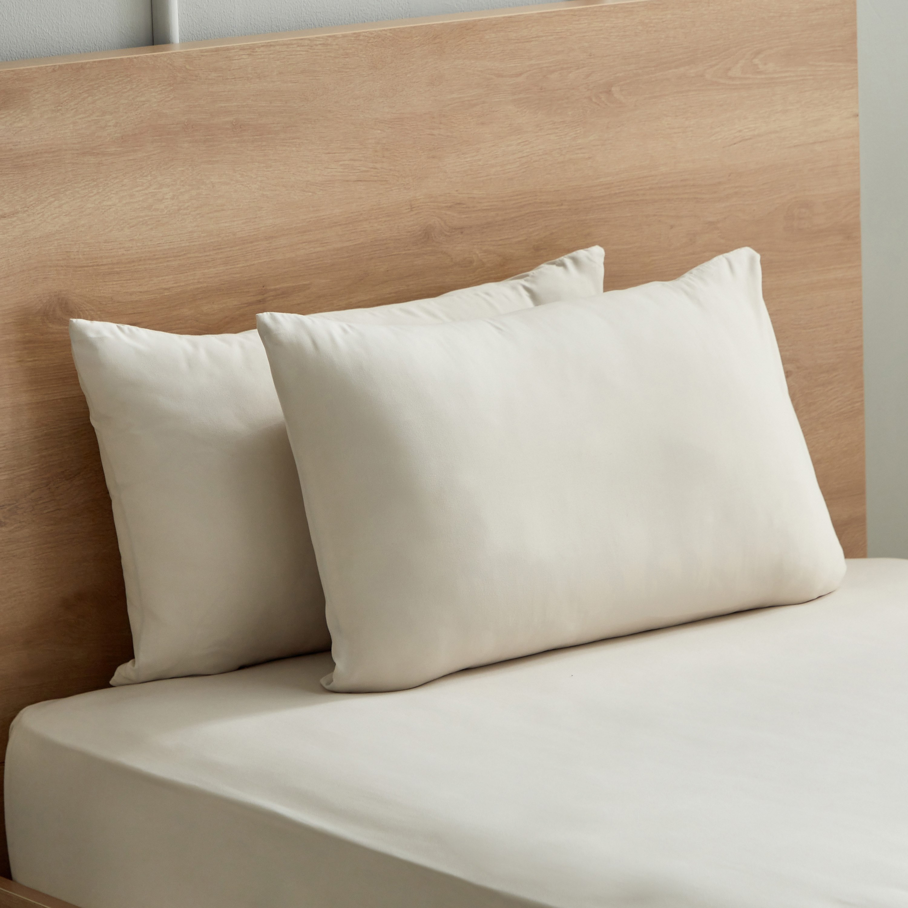 Derby 2-Piece Solid Microfiber Pillowcase Set - 45x70 cm-hbxhomeware-hbxkidsandyouth-image-2