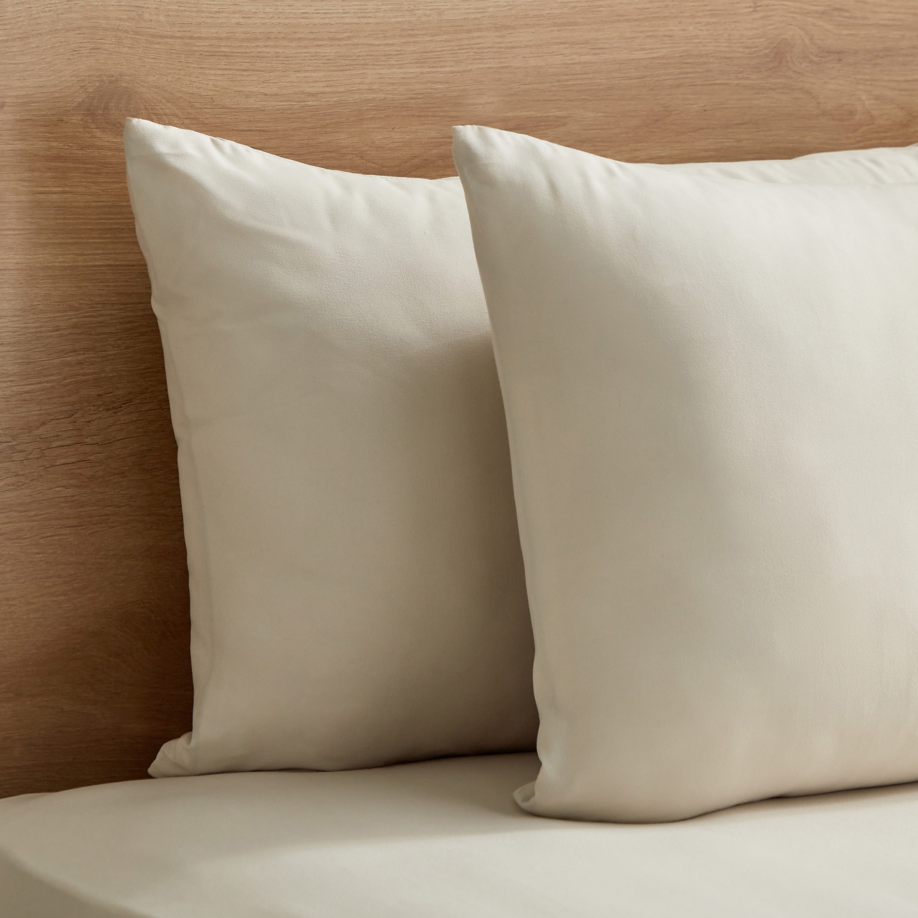 Derby 2-Piece Solid Microfiber Pillowcase Set - 45x70 cm-hbxhomeware-hbxkidsandyouth-image-4