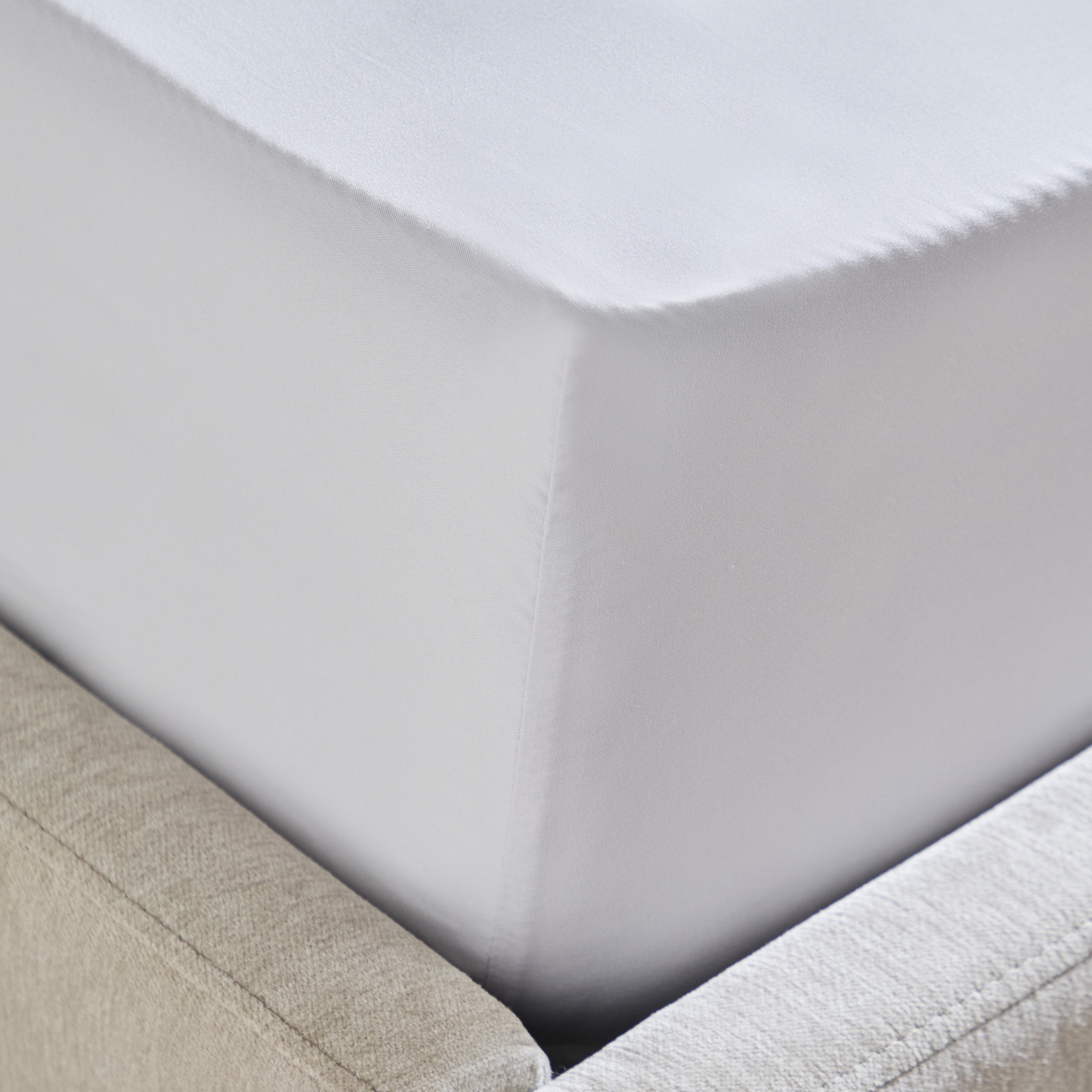 Derby Solid Microfiber Single Fitted Sheet - 90x190+20 cm-hbxhomeware-bedding-fittedsheets-image-4