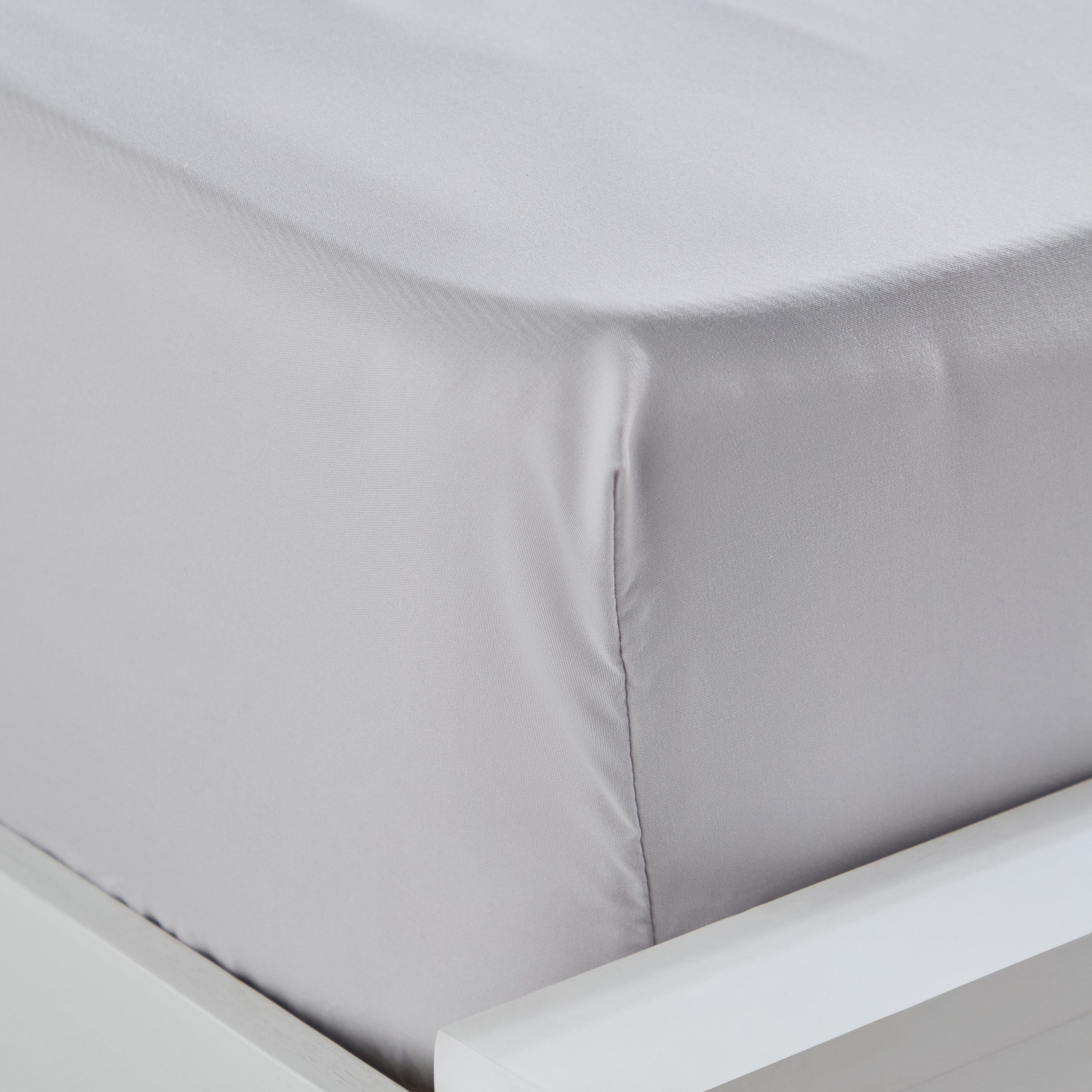 Derby Solid Microfiber Double Fitted Sheet - 140x200+25 cm-hbxhomeware-bedding-fittedsheets-image-4