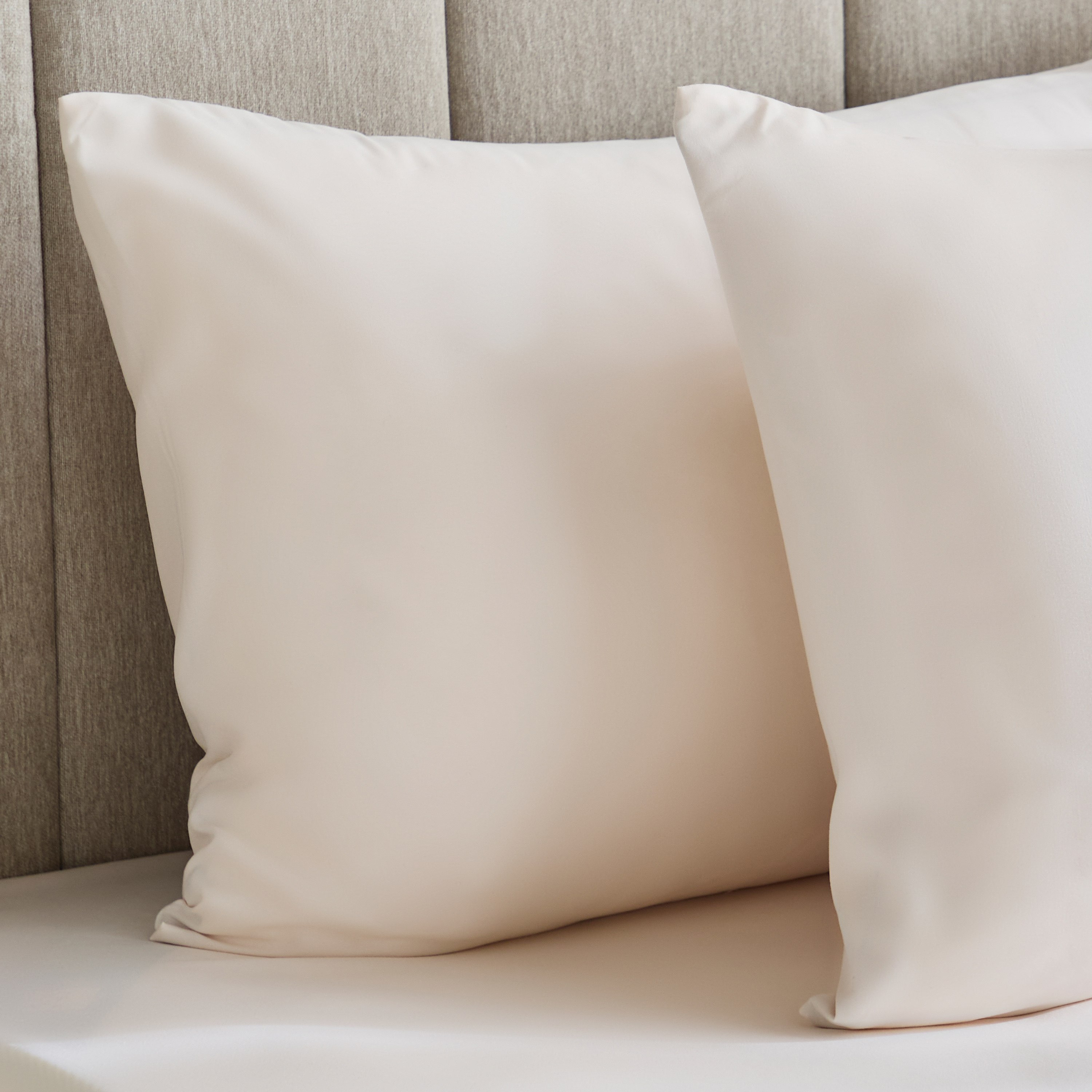 Derby 2-Piece Solid Microfiber Pillowcase Set - 45x70 cm-hbxhomeware-hbxkidsandyouth-image-3