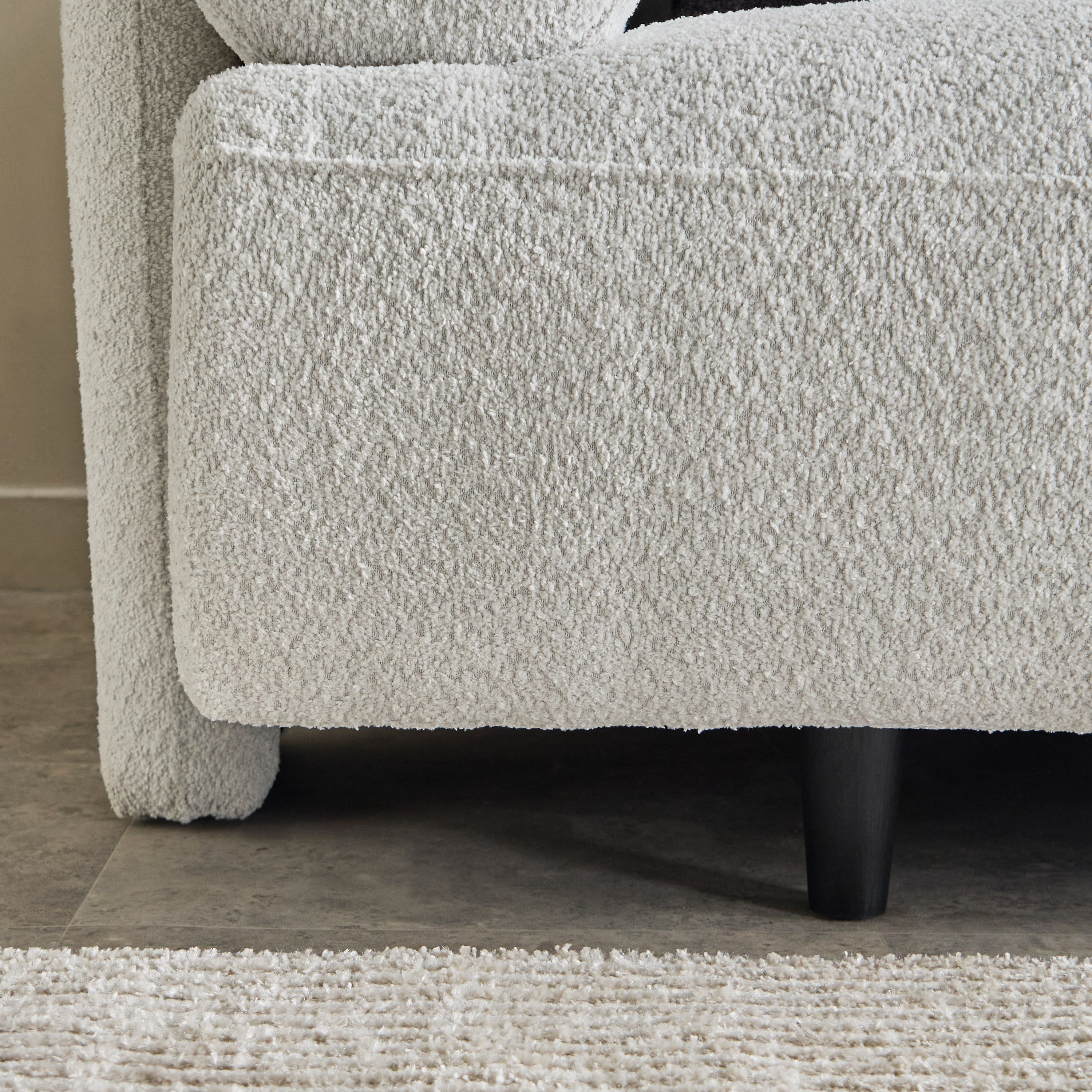 كنبة كبيرة قماش بـ3 مقاعد و5 وسائد من دلمون-hbxlivingroom-sofasandarmchairs-sofas-image-8
