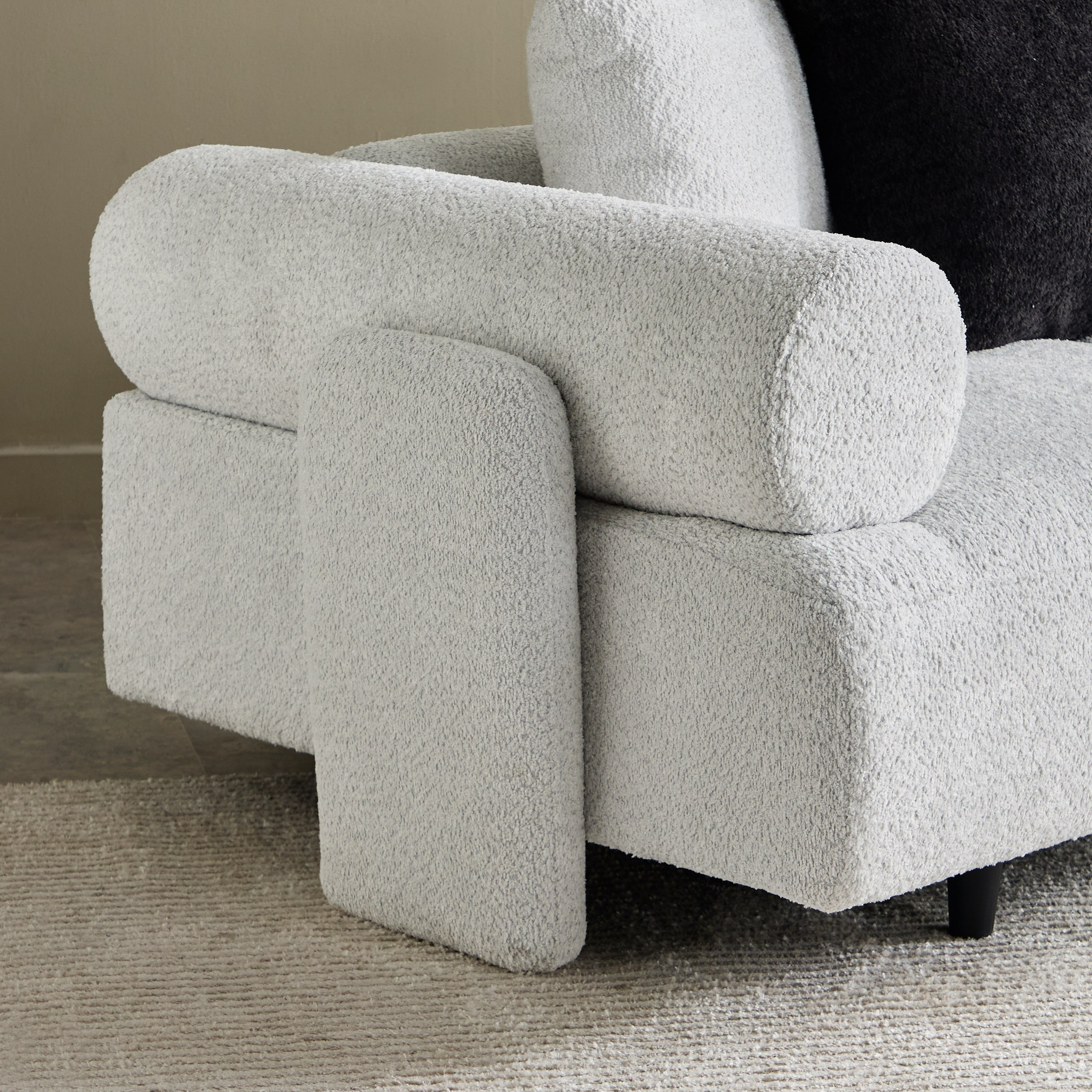 كنبة كبيرة قماش بمقعدين و3 وسائد من دلمون-hbxlivingroom-sofasandarmchairs-sofas-image-7