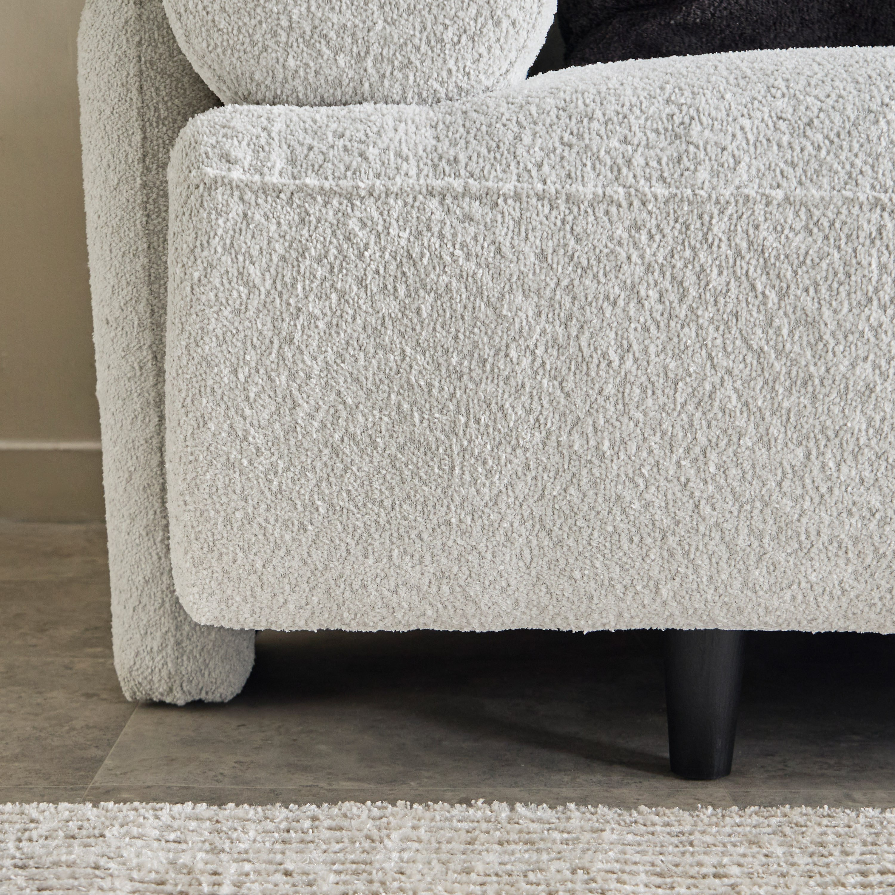 كنبة كبيرة قماش بمقعدين و3 وسائد من دلمون-hbxlivingroom-sofasandarmchairs-sofas-image-8