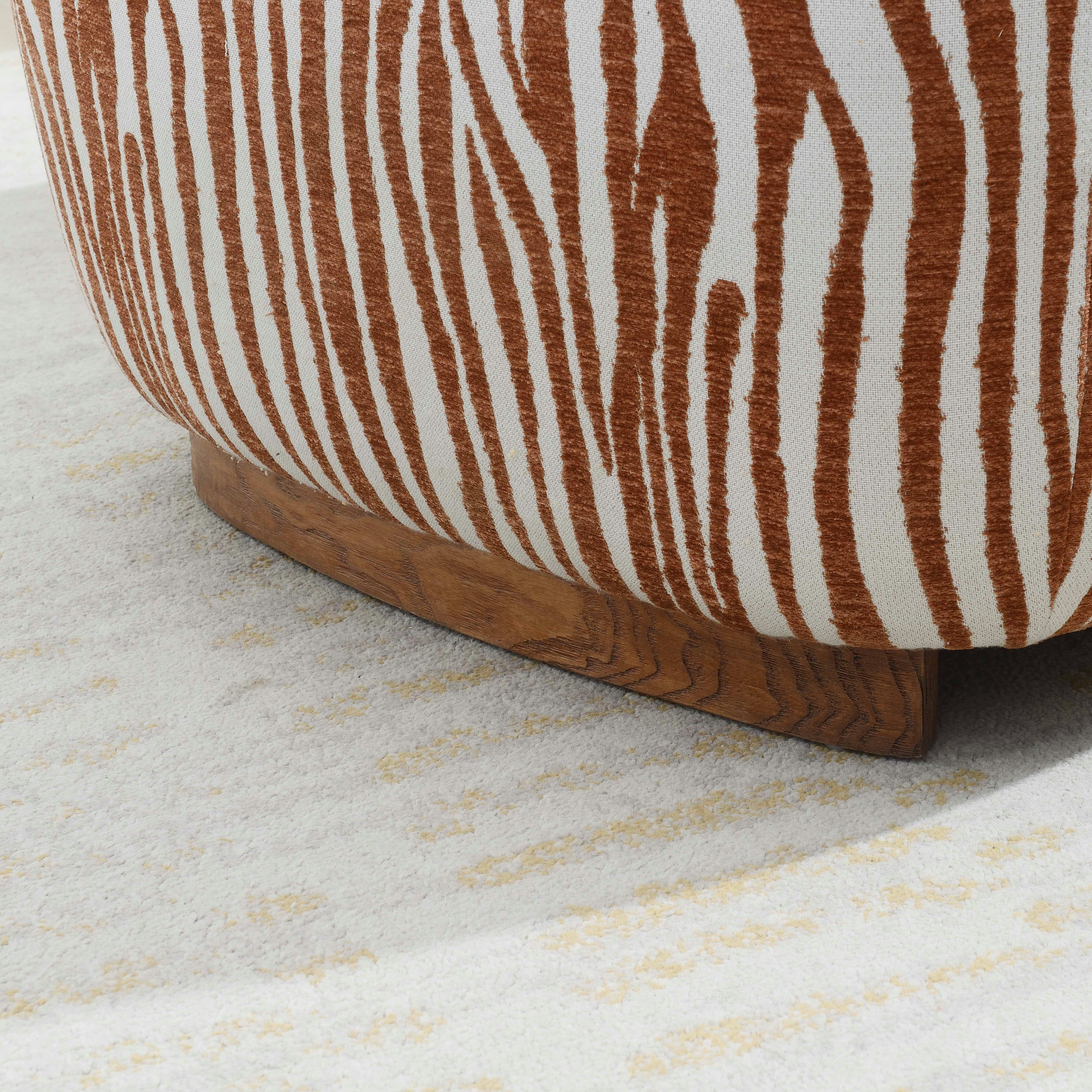كرسي زينة قماش من نابولي-hbxlivingroom-sofasandarmchairs-easychairs-image-5