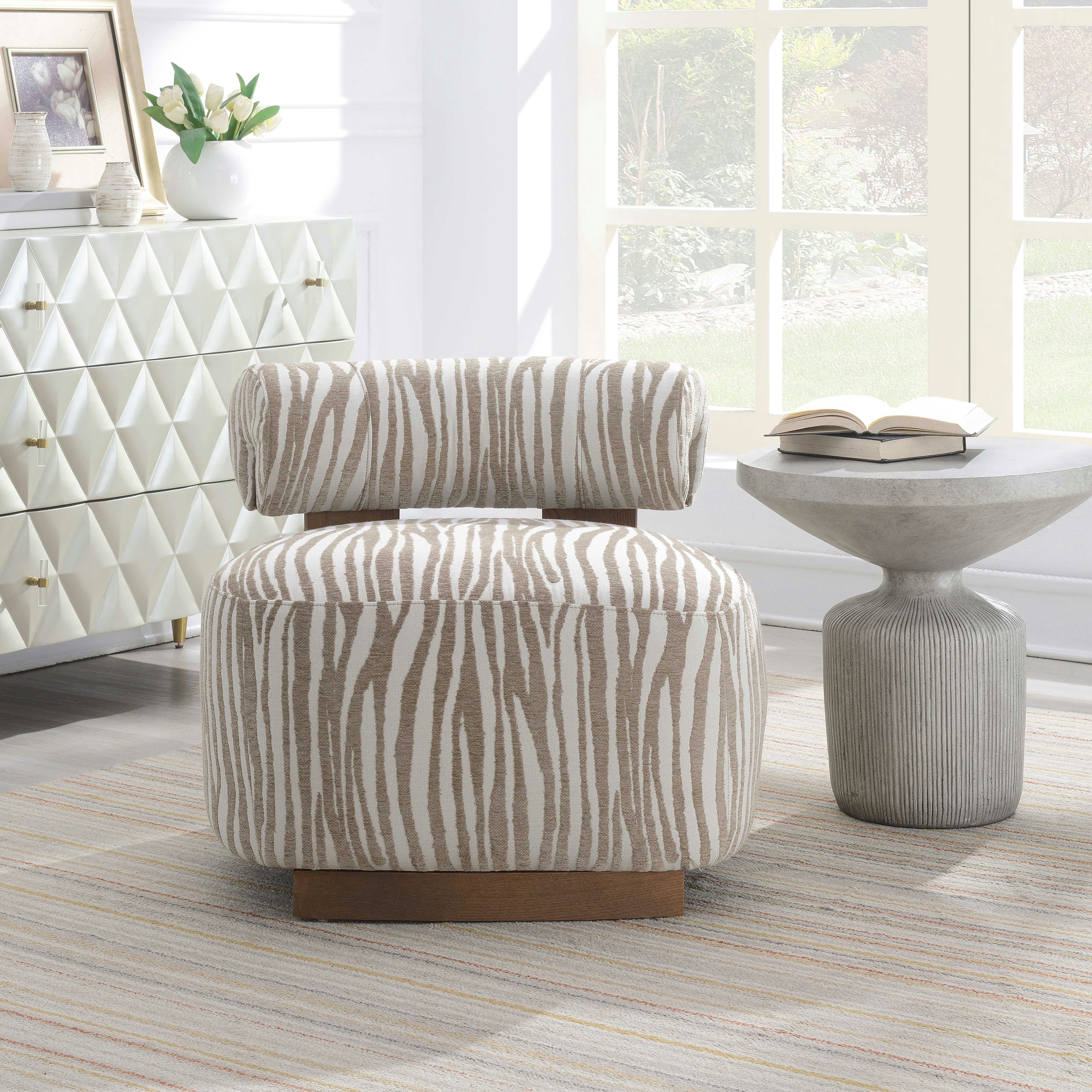 كرسي زينة قماش من نابولي-hbxlivingroom-sofasandarmchairs-easychairs-image-2