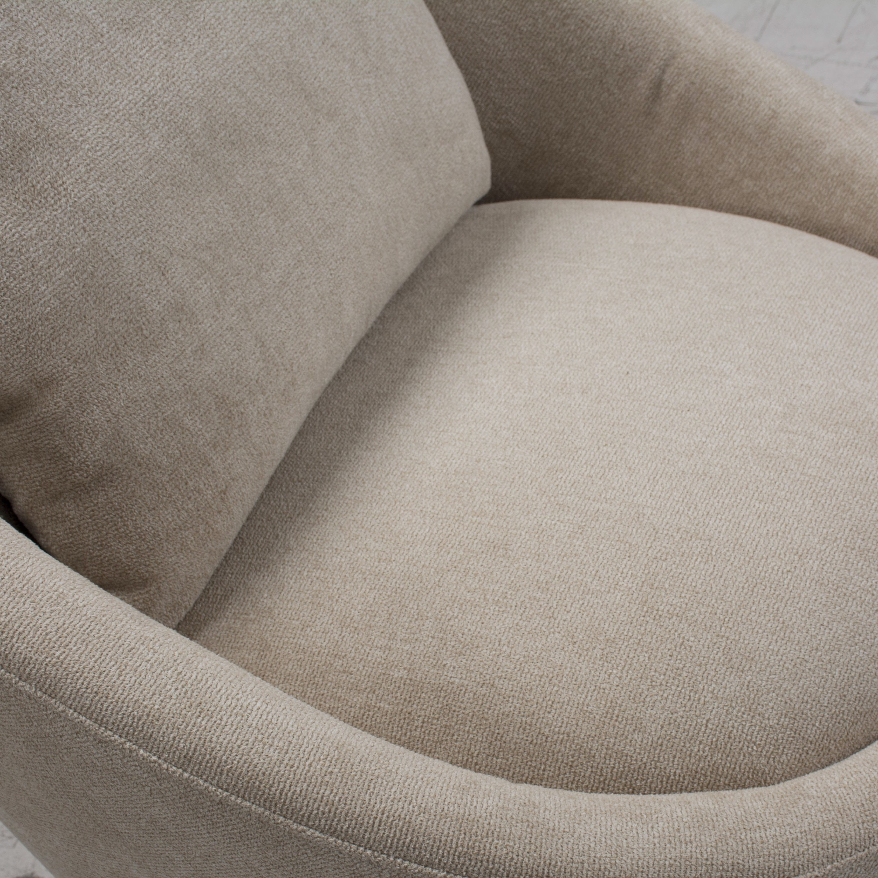 كرسي فردي قماش دوار من ألبانيا-hbxfurniture-sofasandarmchairs-armchairs-image-7