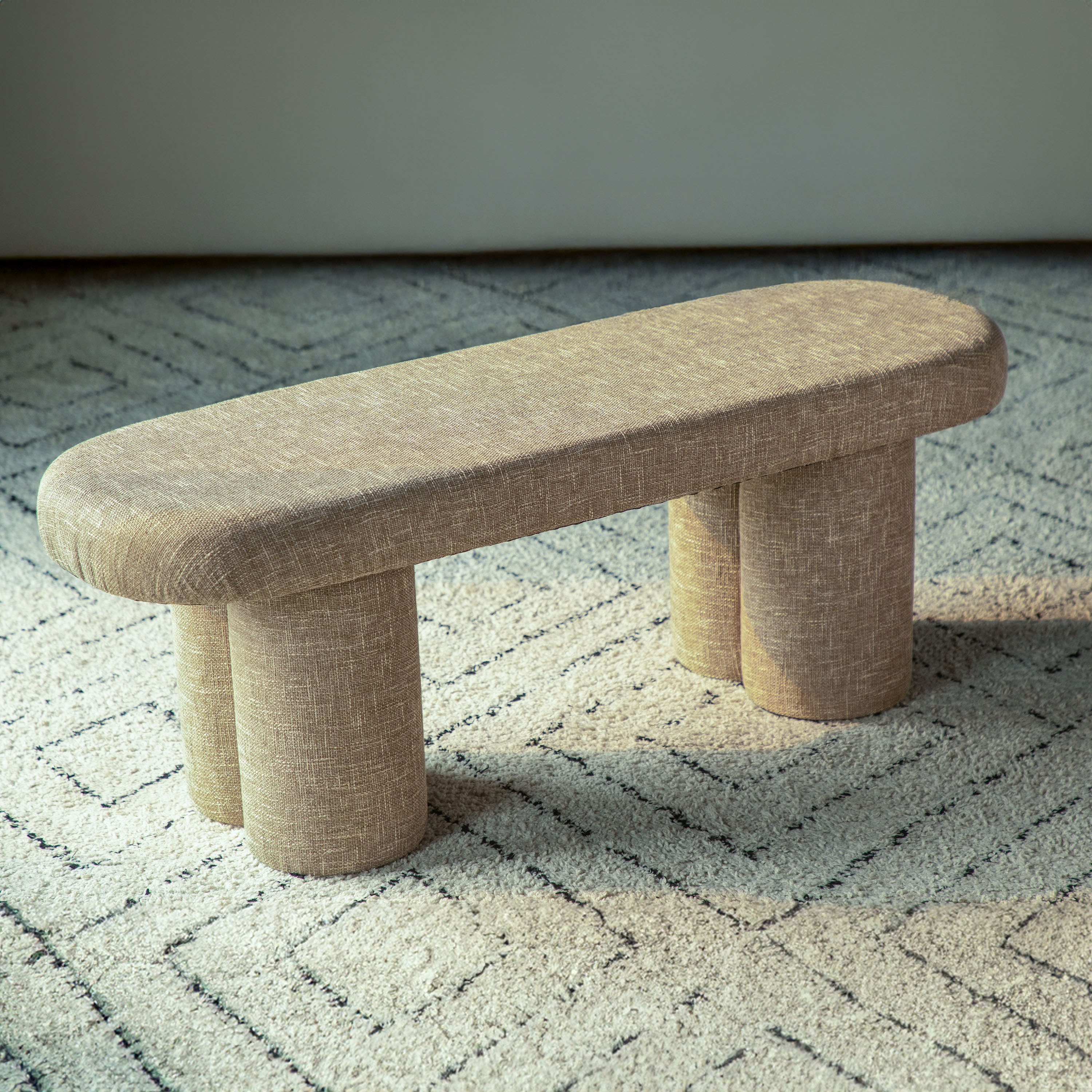 مقعد بنش قماش من ميلا-hbxfurniture-sofasandarmchairs-benches-image-3