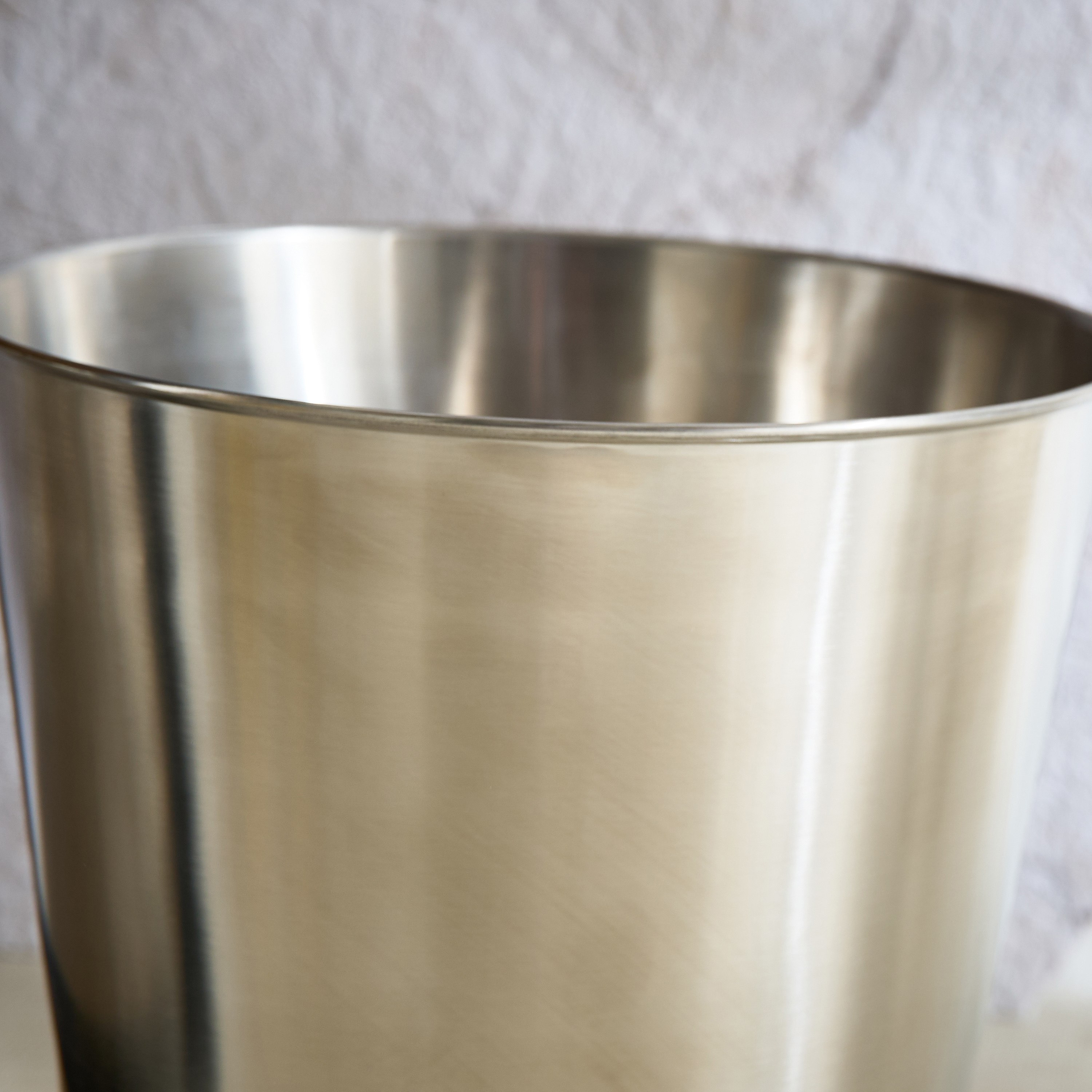 Avya Steel Dust Bin-PROMO_HB_AE_B1G1_250925-image-3
