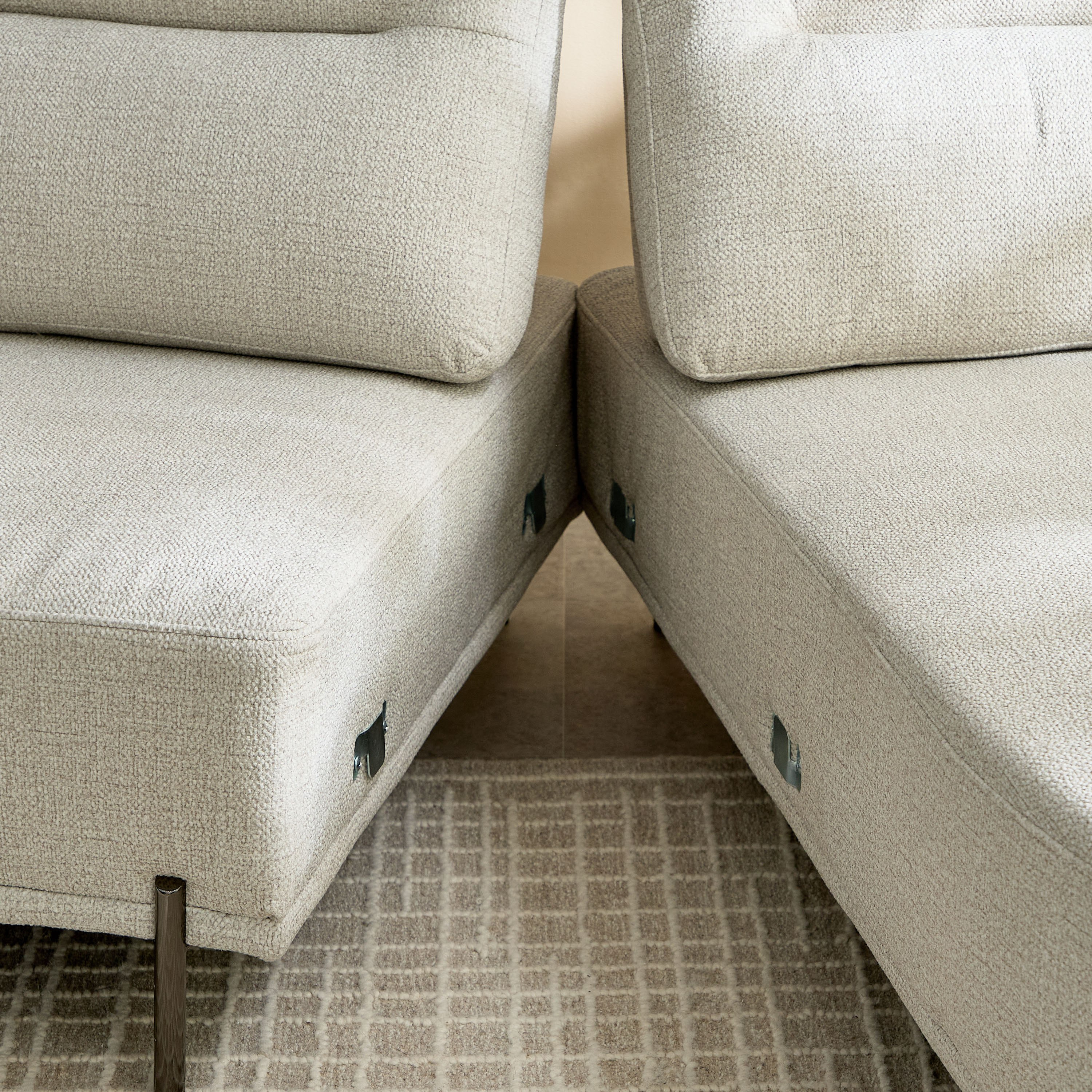 كنبة ركنية يمين 4 مقاعد قماش مع مساند رأس وظهر وذراعين قابلة للتعديل من تريانا-hbxlivingroom-sofasandarmchairs-cornersofas-image-8