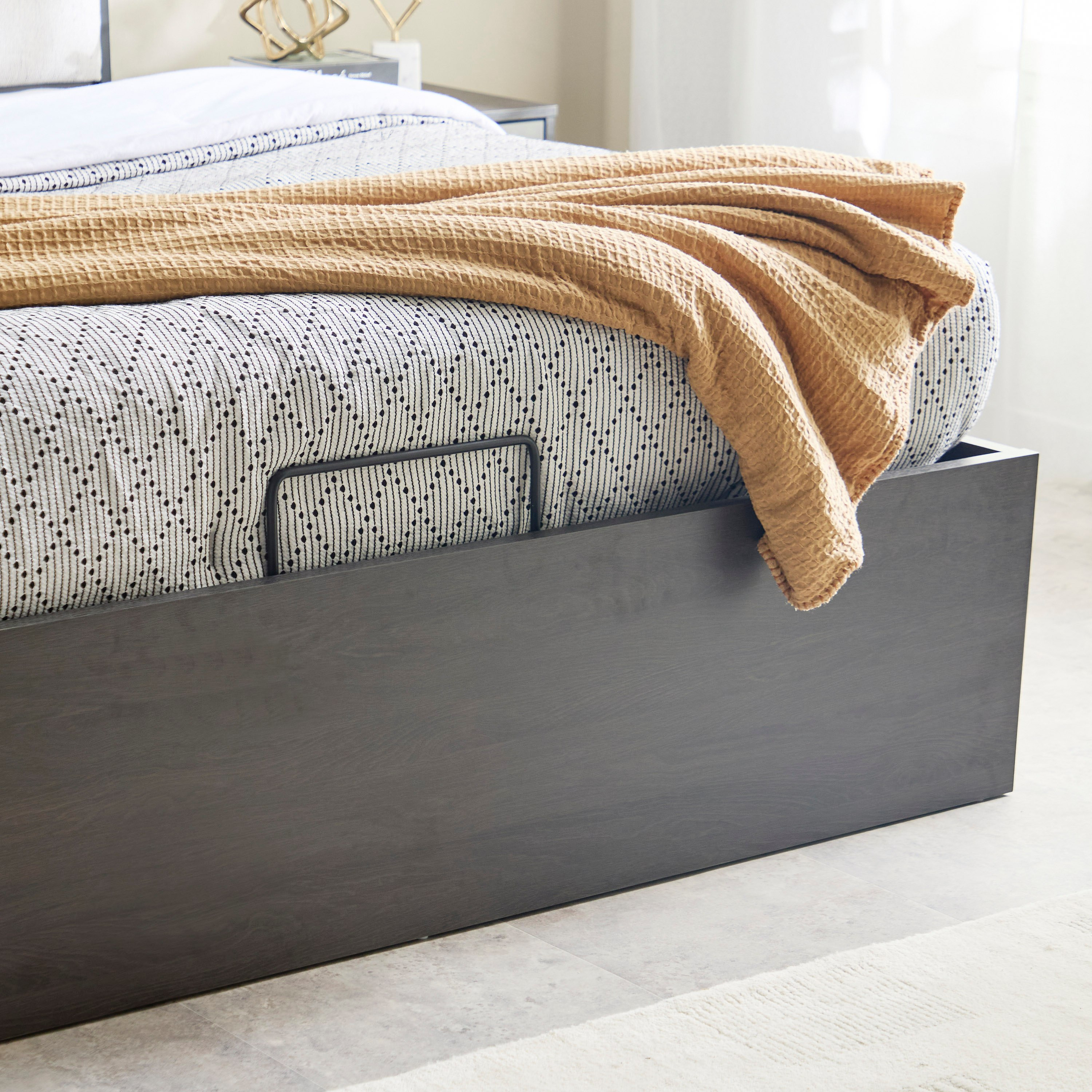 Veneto Hydraulic Storage Queen Bed - 160x200 cm-hbxbedroom-bedsandbedsets-beds-queen-image-7