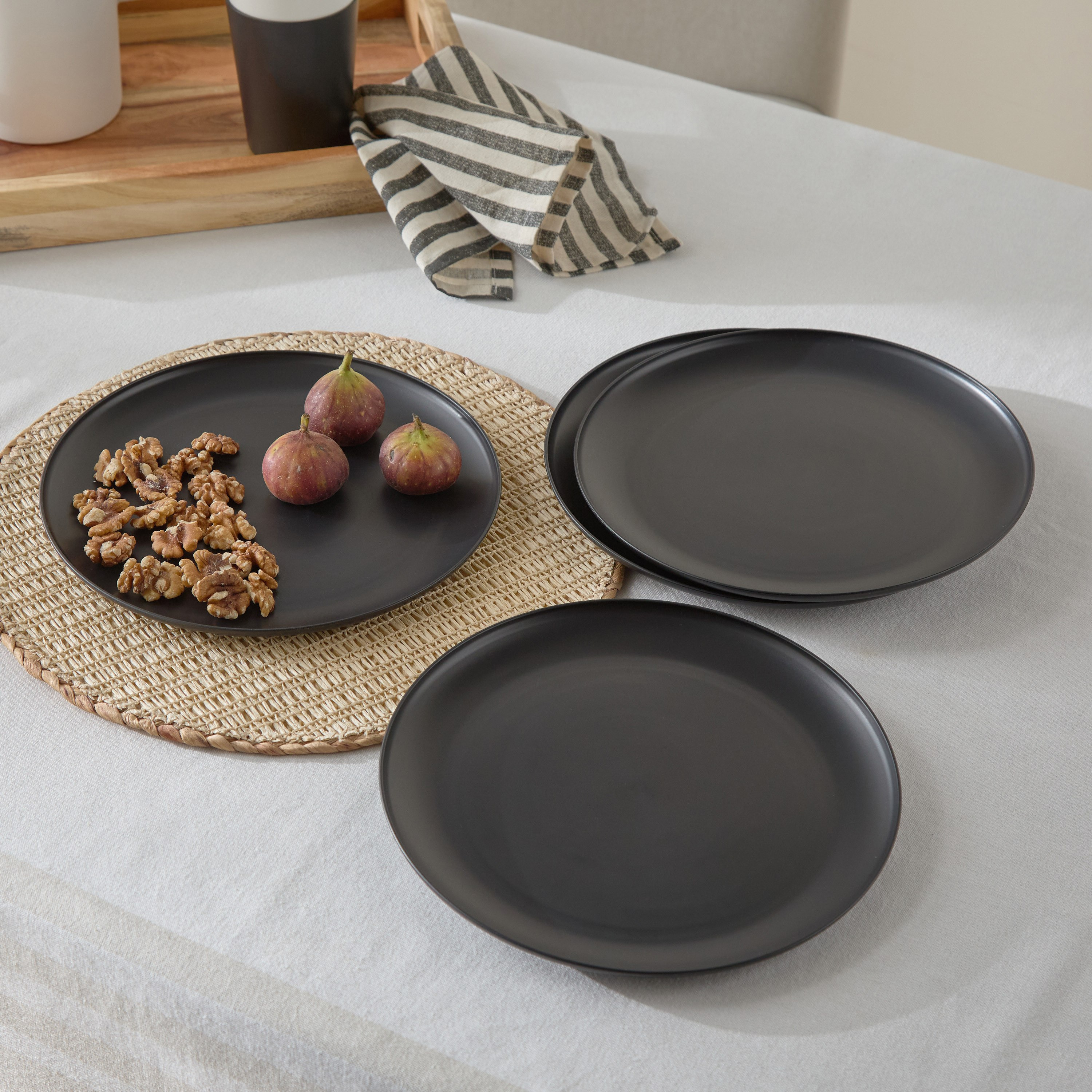 طقم صحون عشاء 4 قطع من وايتني - 27 سم-hbxdecorandfurnishings-tabletop-crockery-image-1