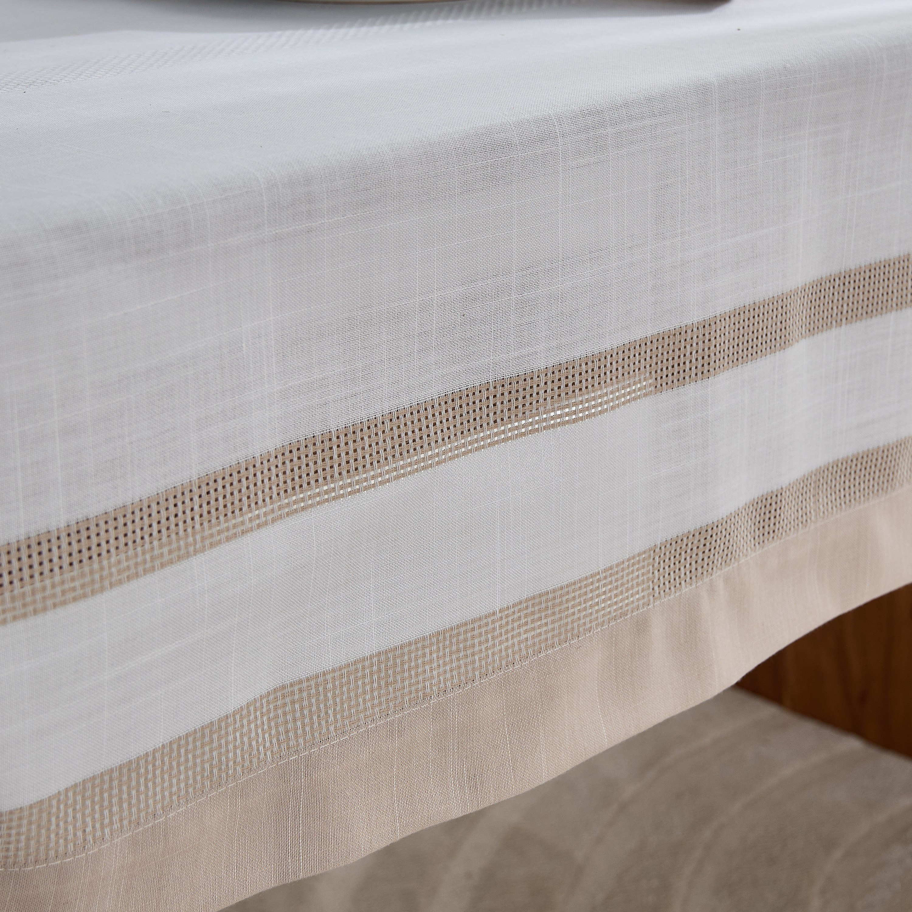 Lacelle Linen Look Table Cloth - 140x200 cm-hbxdecorandfurnishings-homefurnishings-tablelinens-image-3