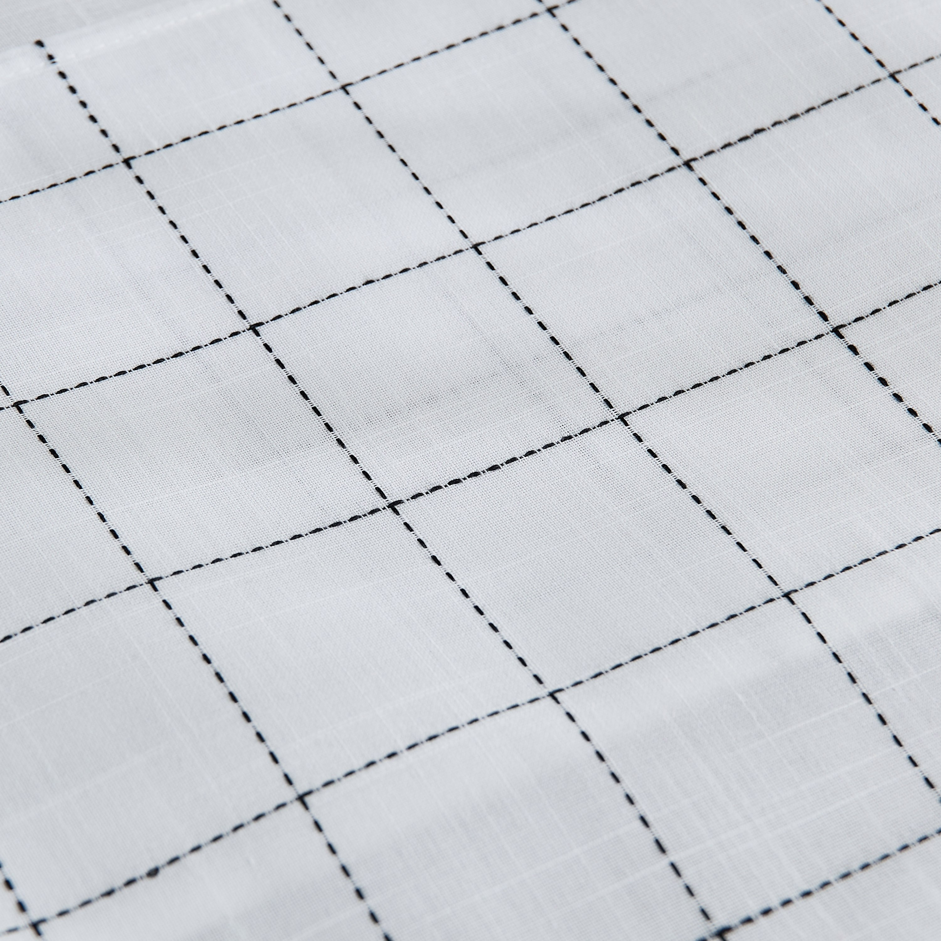 Blanco 2-Piece Check Placemat Set -33x48 cm-hbxdecorandfurnishings-homefurnishings-tablelinens-image-3