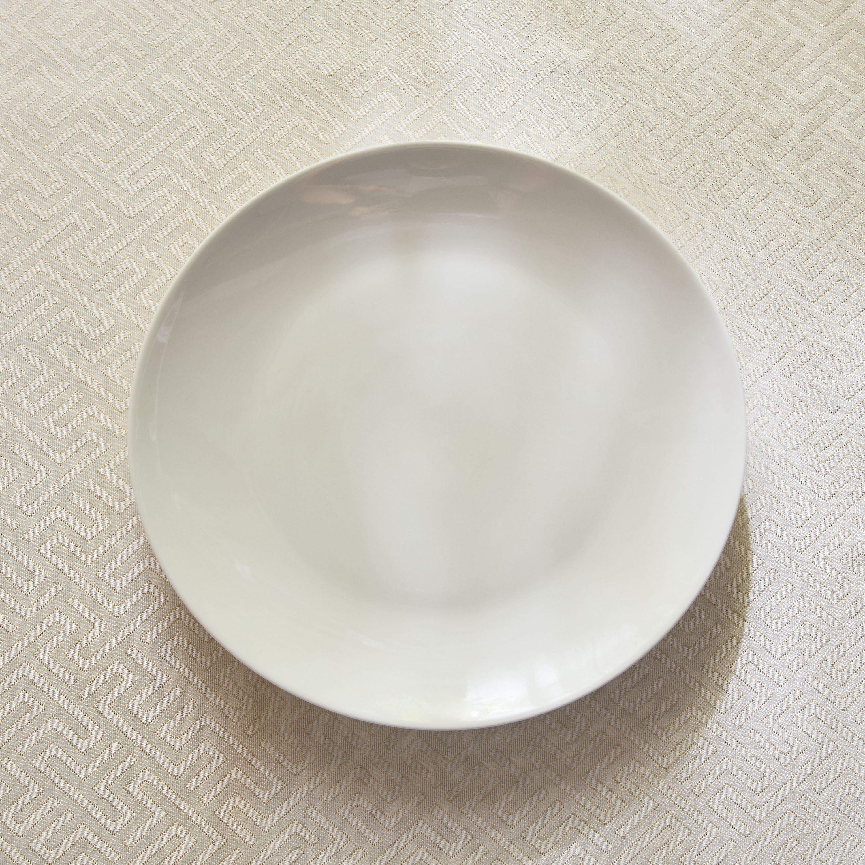 Crimsson Porcelain Dinner Plate - 26.5 cm-hbxdecorandfurnishings-tabletop-crockery-image-2