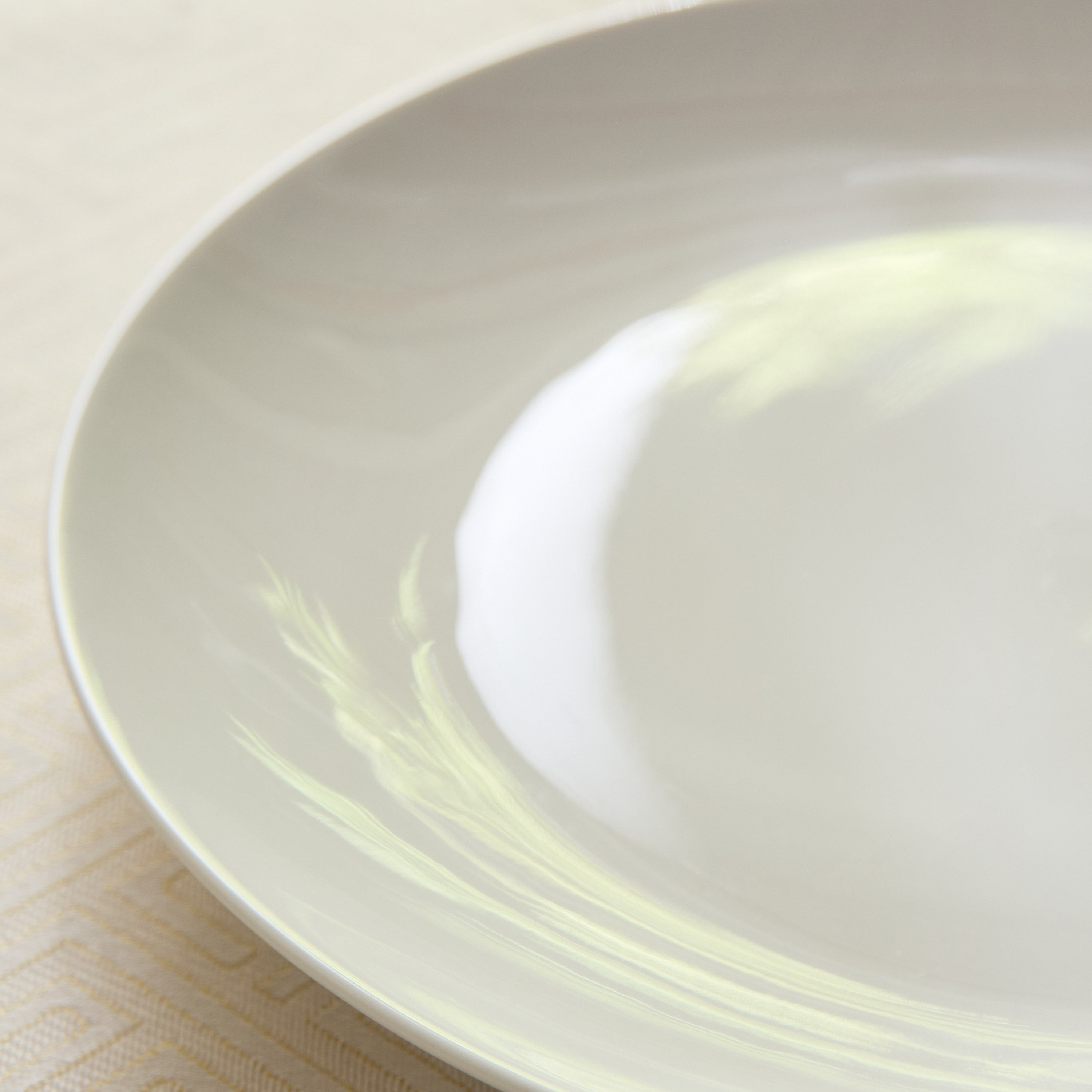 Crimsson Porcelain Dinner Plate - 26.5 cm-hbxdecorandfurnishings-tabletop-crockery-image-3