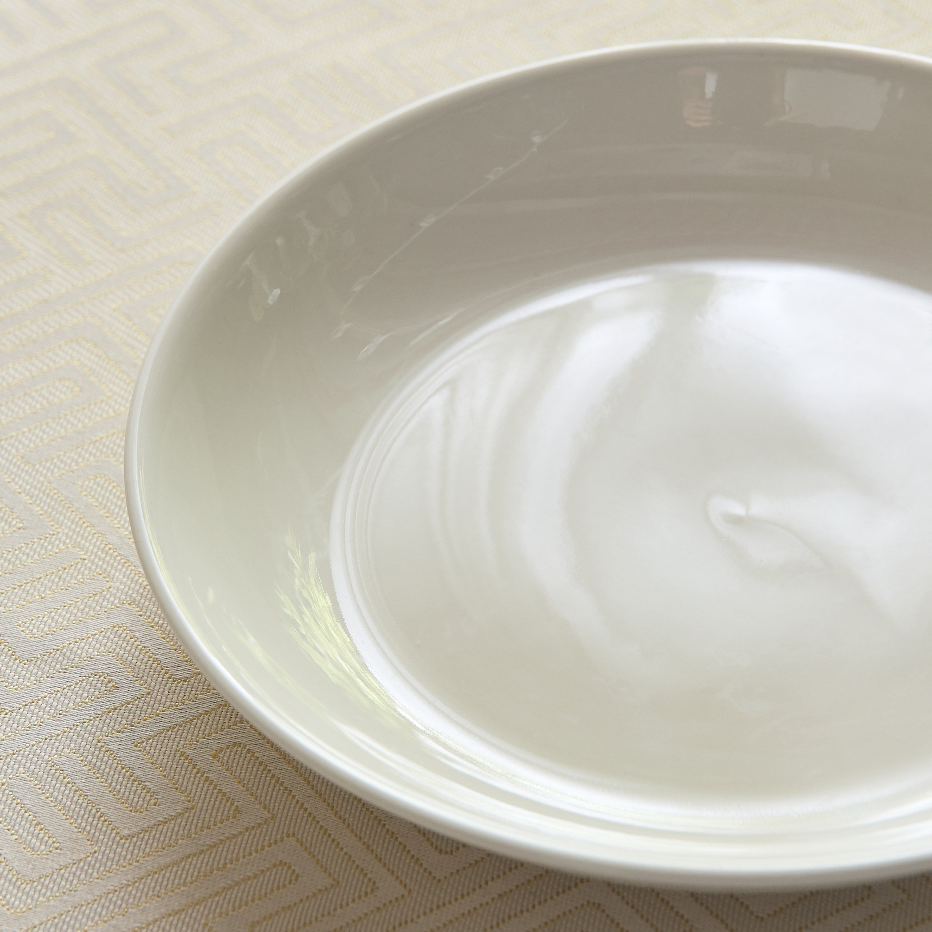 صحن حساء من كريمسون - 20 سم-hbxdecorandfurnishings-tabletop-crockery-image-3
