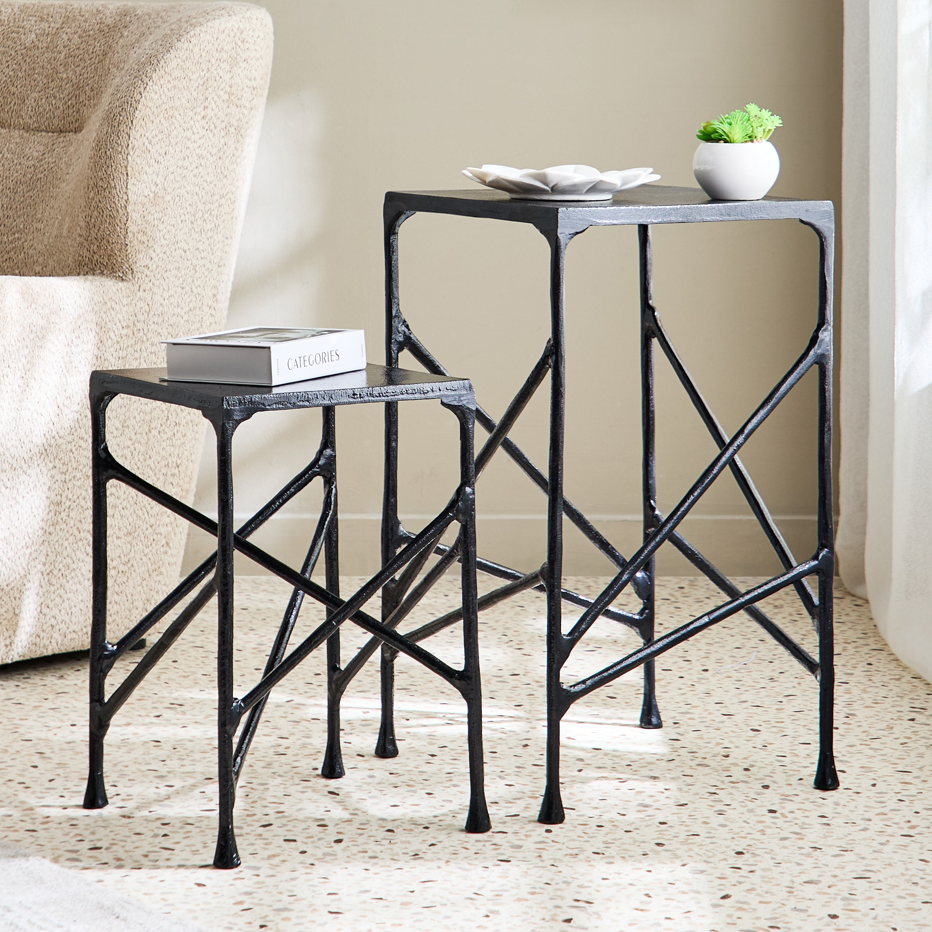 Vendra Dario 2-Piece Metal Casted Nesting Table Set-hbxfurniture-livingroom-nestingtables-image-1