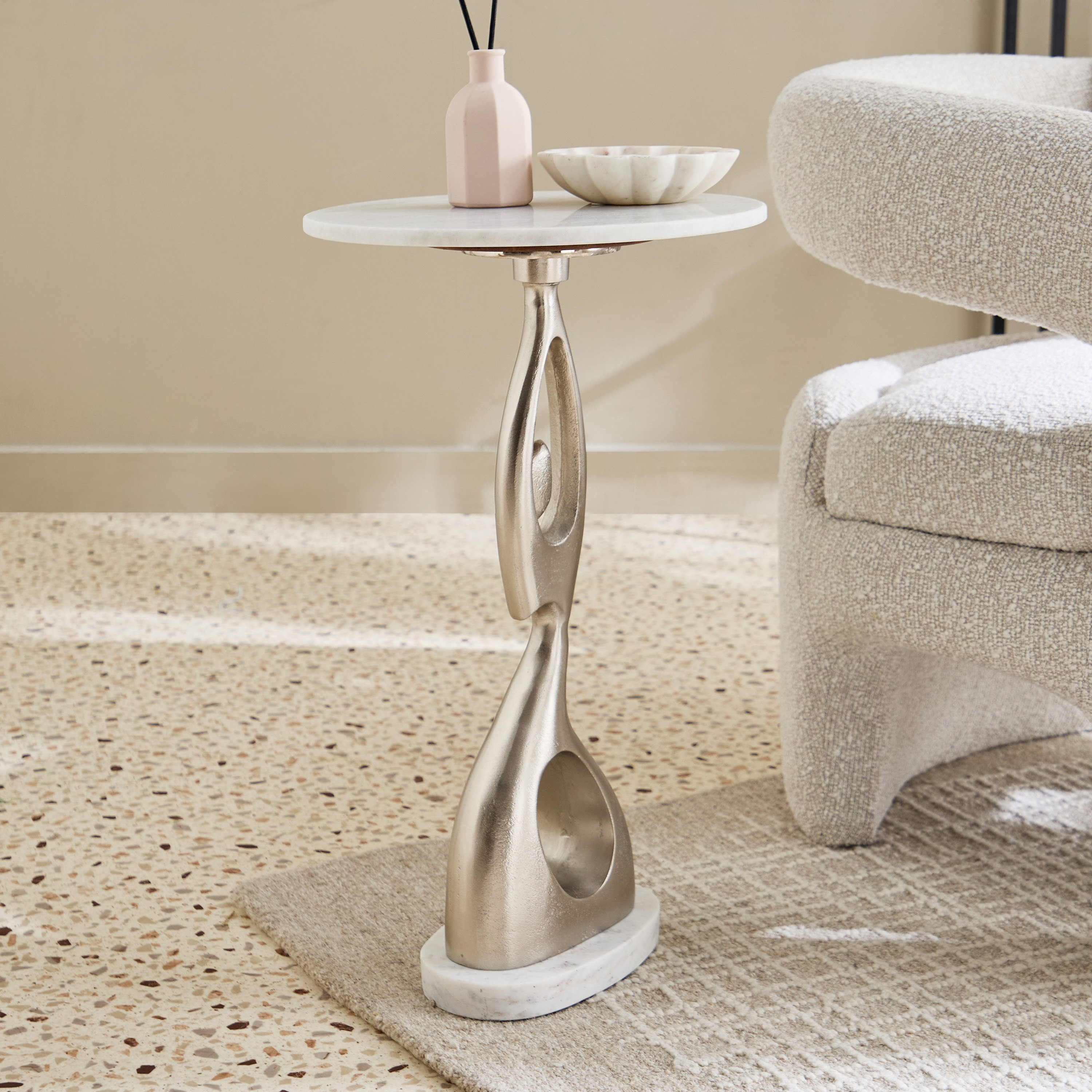 طاولة بسطح من الرخام الأصلي - سولينو من فيندرا-hbxfurniture-livingroom-endtables-image-1