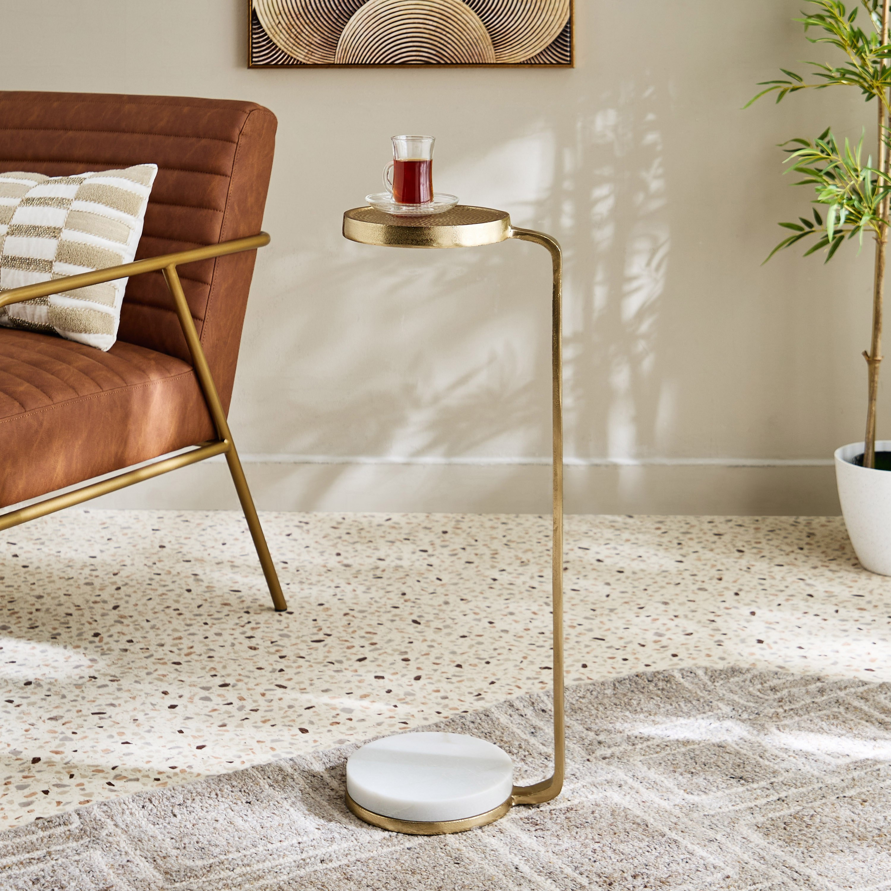 طاولة بقاعدة من الرخام الأصلي - لوسيا من كافون-hbxfurniture-livingroom-endtables-image-1