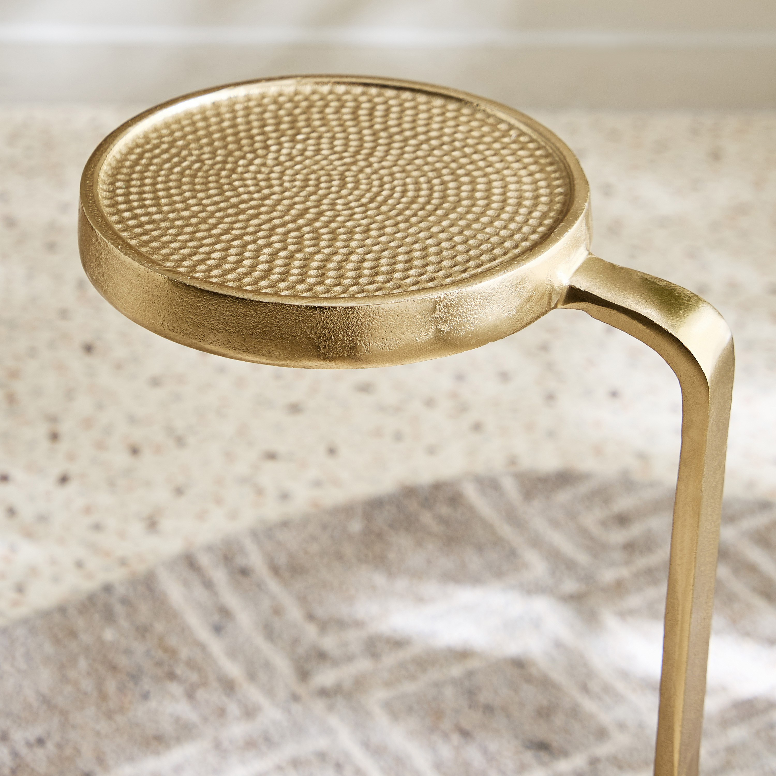 طاولة بقاعدة من الرخام الأصلي - لوسيا من كافون-hbxfurniture-livingroom-endtables-image-3