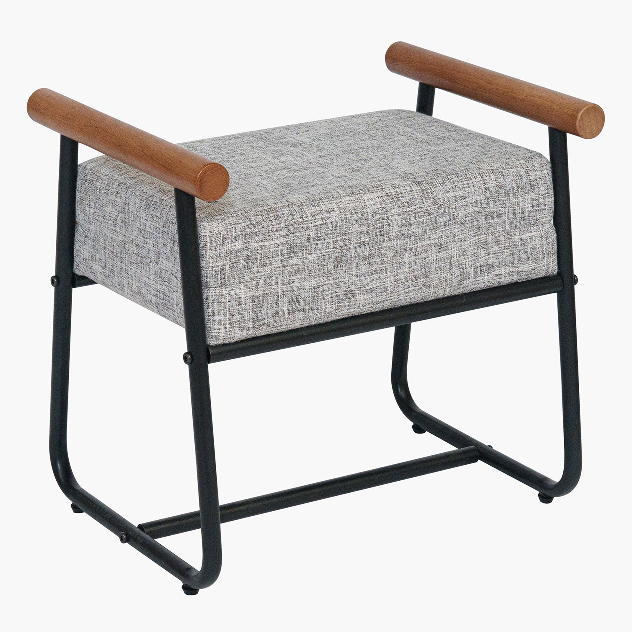 مقعد عثماني قماشي من ديلا-hbxlivingroom-sofasandarmchairs-ottomansandfootstools-image-3