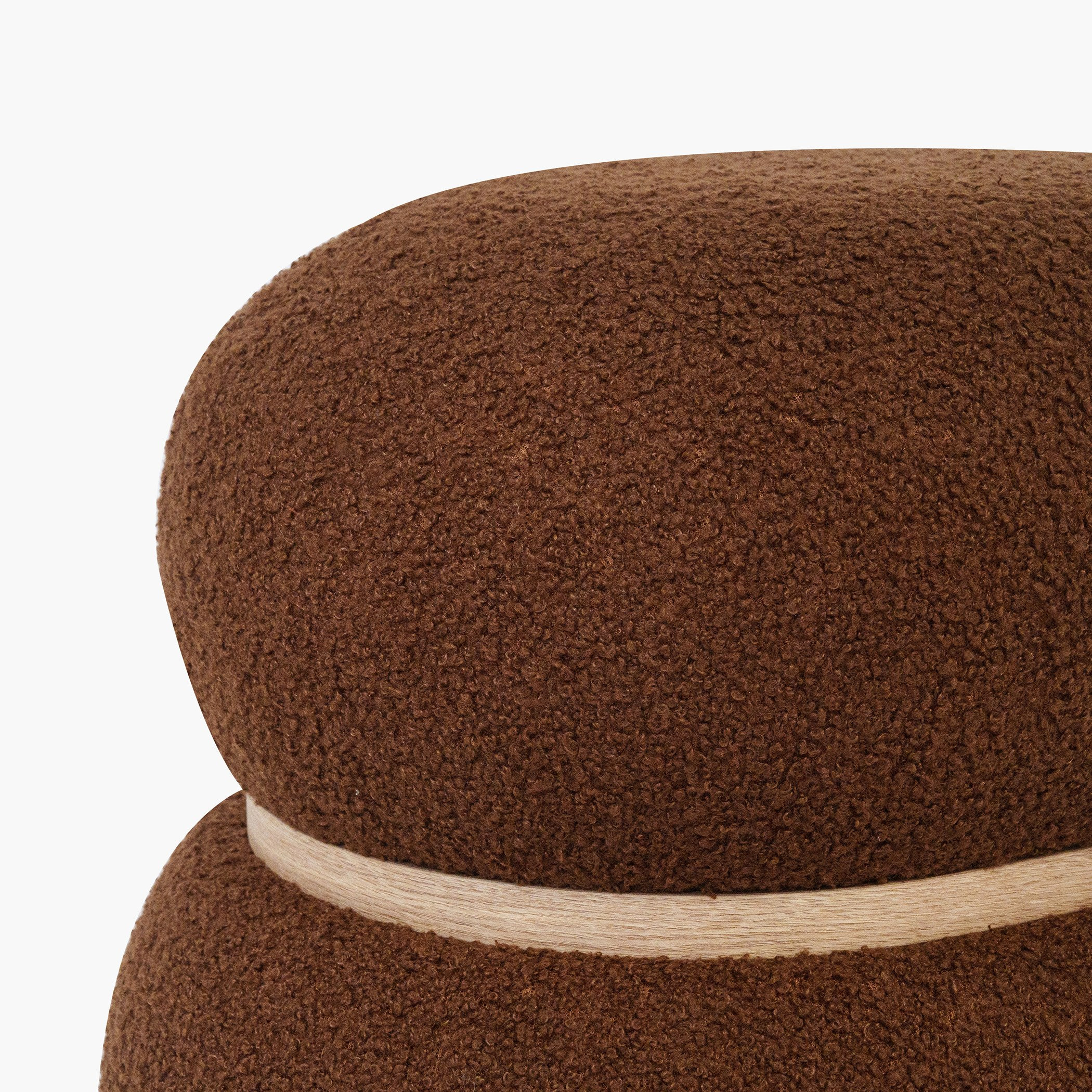 مقعد عثماني قماشي من جيا-hbxlivingroom-sofasandarmchairs-ottomansandfootstools-image-5