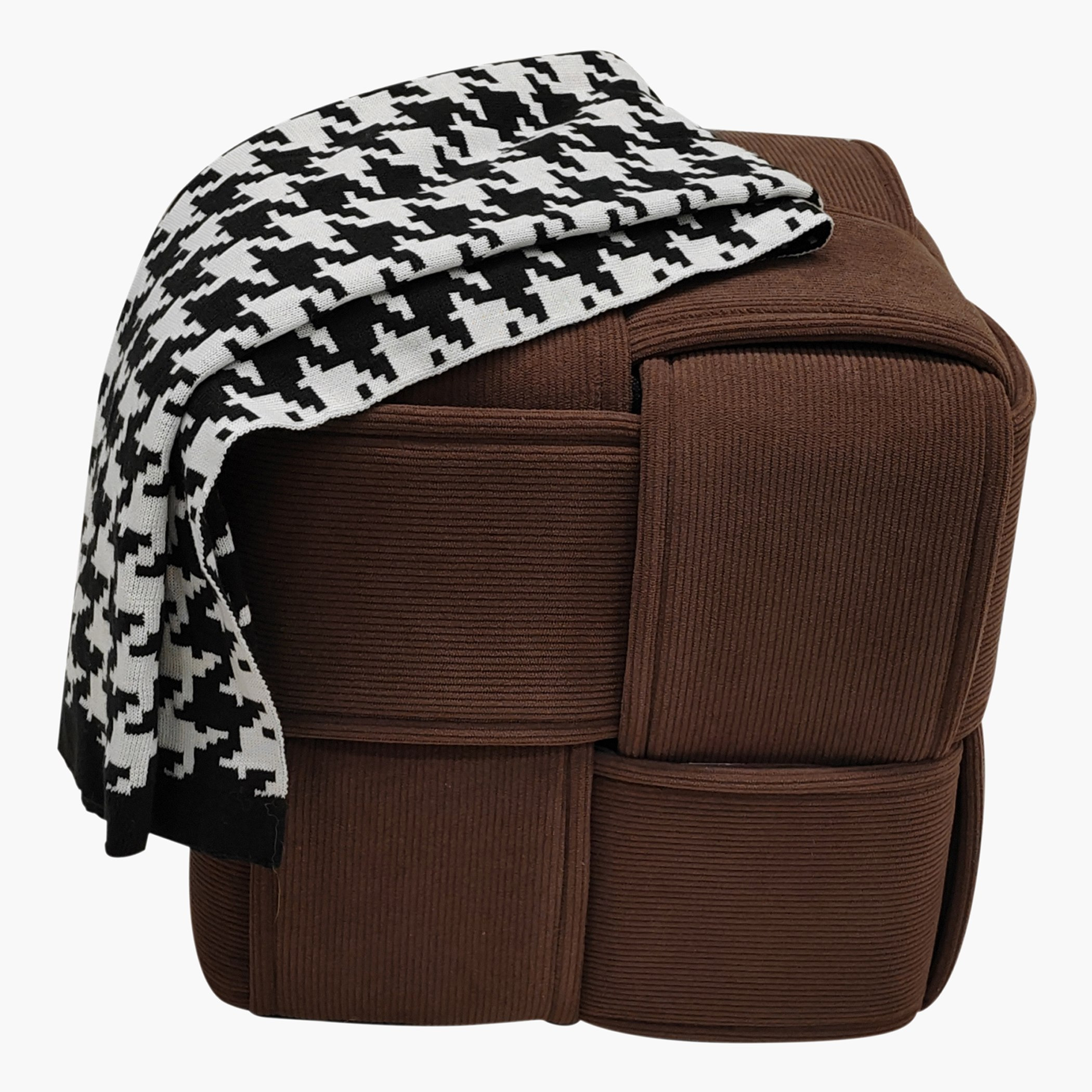 مقعد عثماني قماش نكست من ألوي-hbxlivingroom-sofasandarmchairs-ottomansandfootstools-image-5