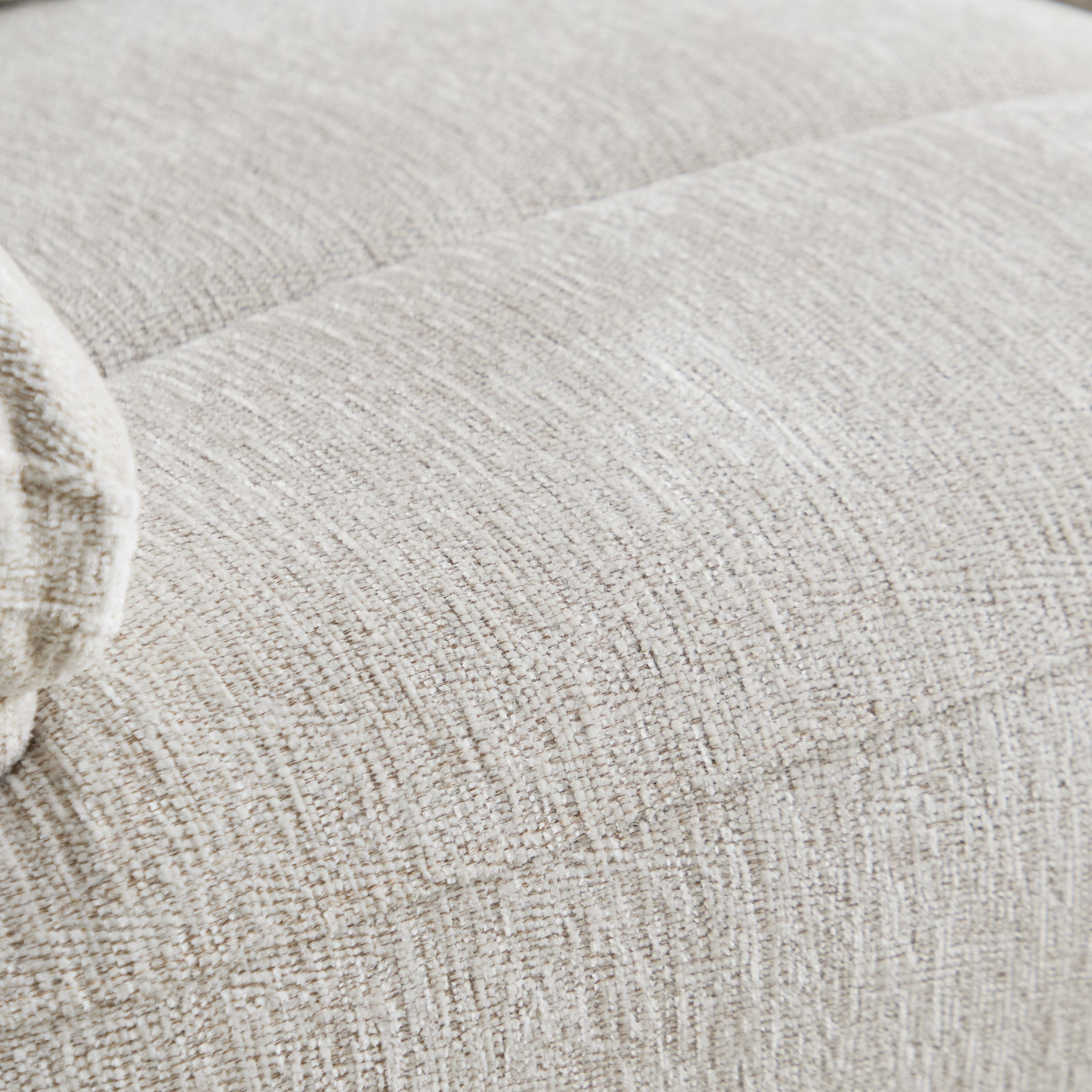 كنبة قماش بثلاثة مقاعد مع مسند قابل للطي وحاملين للأكواب من هارفارد باور-hbxlivingroom-sofasandarmchairs-sofas-image-11