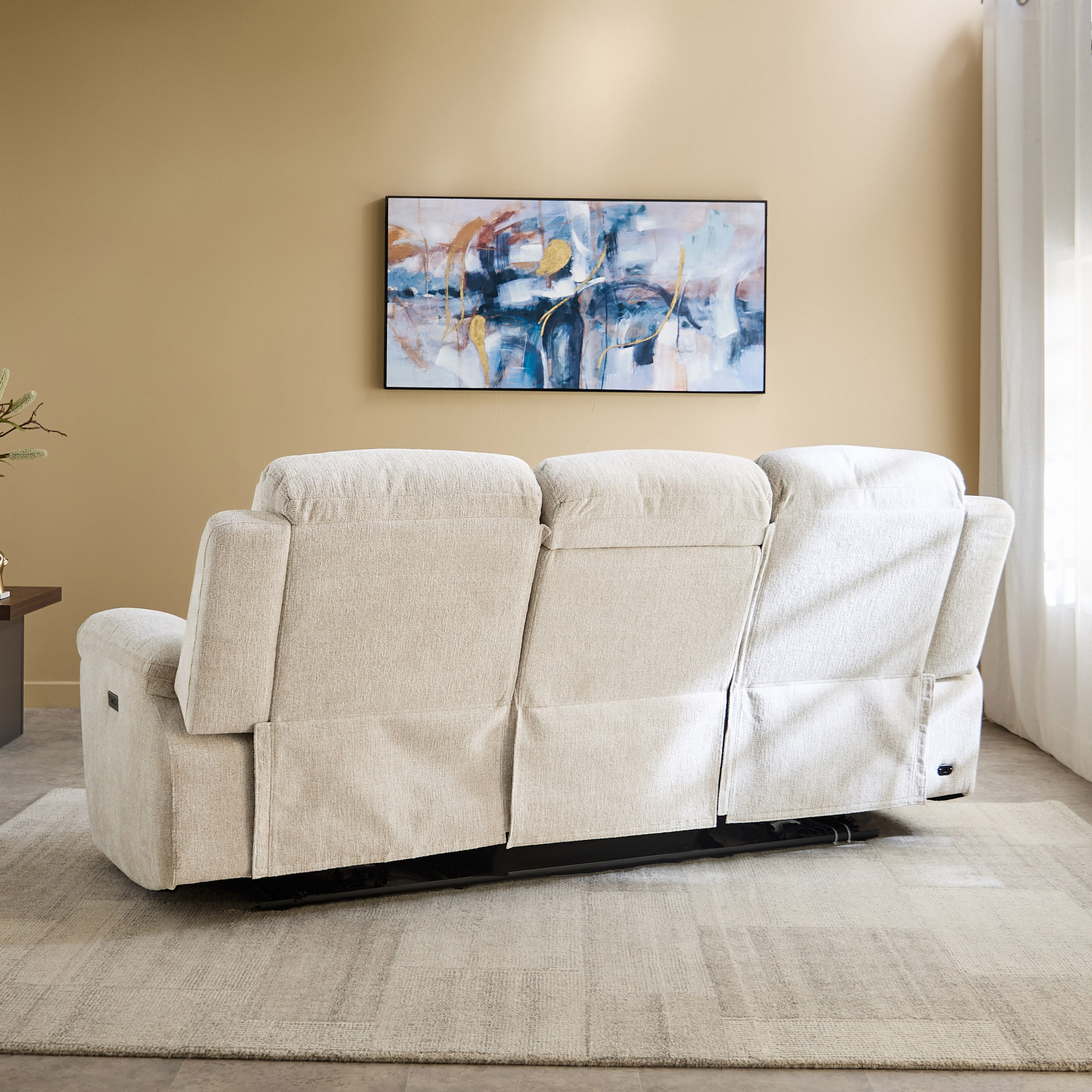 كنبة قماش بثلاثة مقاعد مع مسند قابل للطي وحاملين للأكواب من هارفارد باور-hbxlivingroom-sofasandarmchairs-sofas-image-5