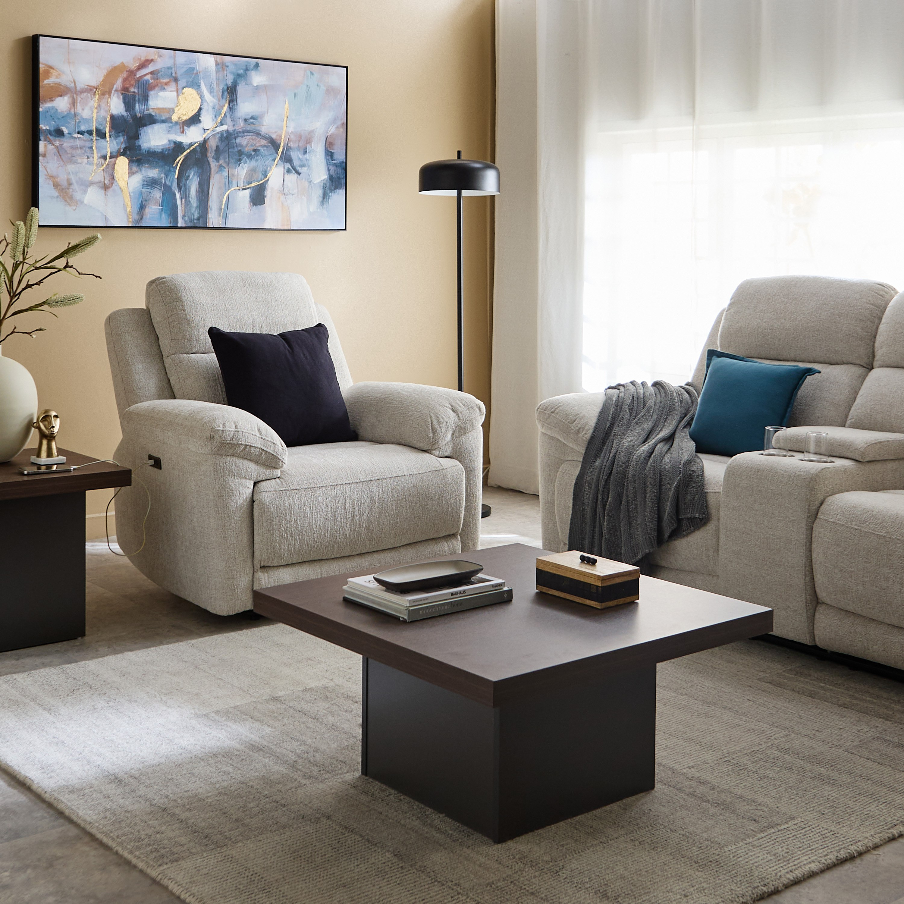 كرسي استرخاء يعمل بالطاقة بمساند ذراعين من هارفارد-hbxfurniture-sofasandarmchairs-reclinersofas-image-11