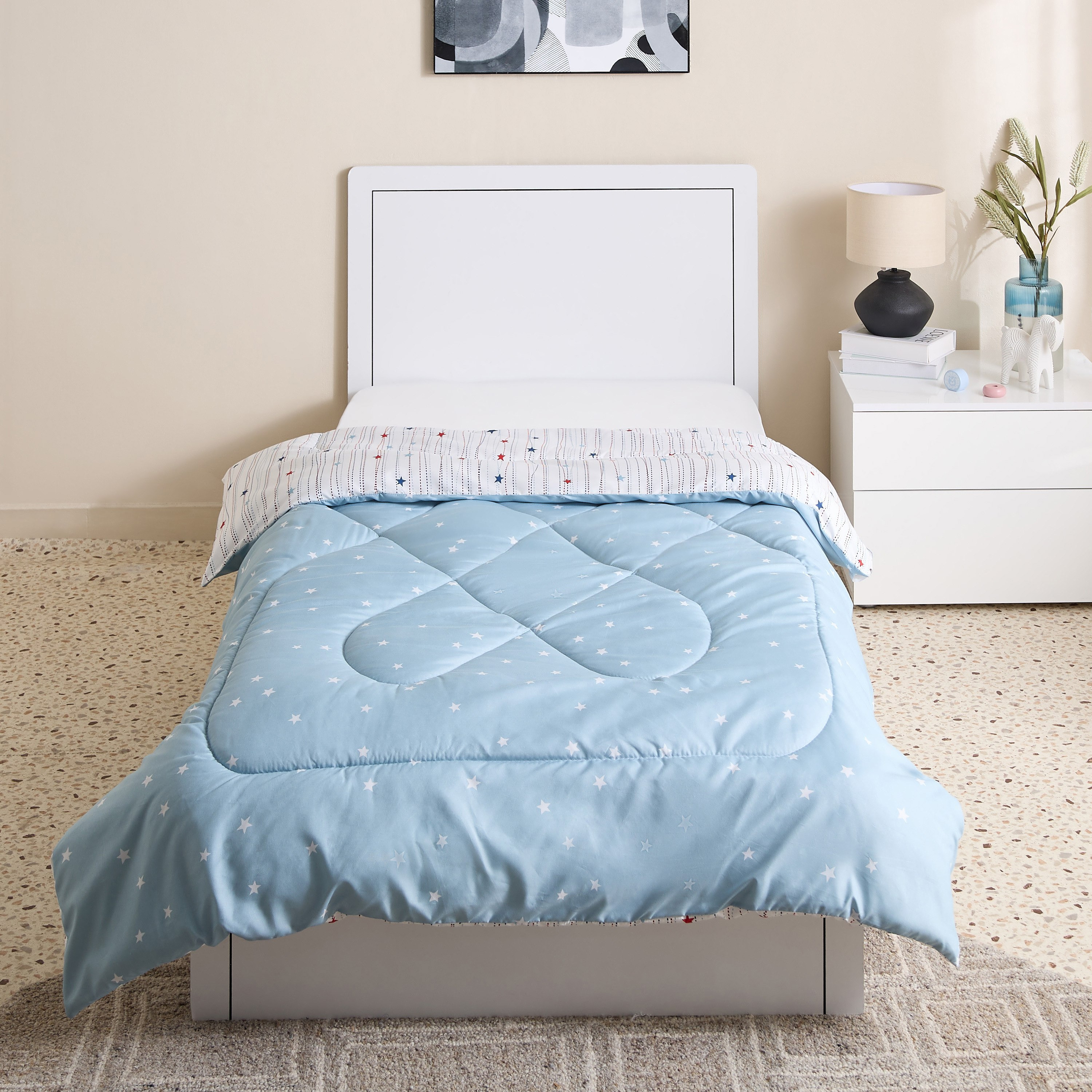 لحاف فردي محشو ألياف دقيقة ستارلايت من نورا - 135×220 سم-hbxkidsandyouth-beddingandfurnishings-comfortersets-image-3