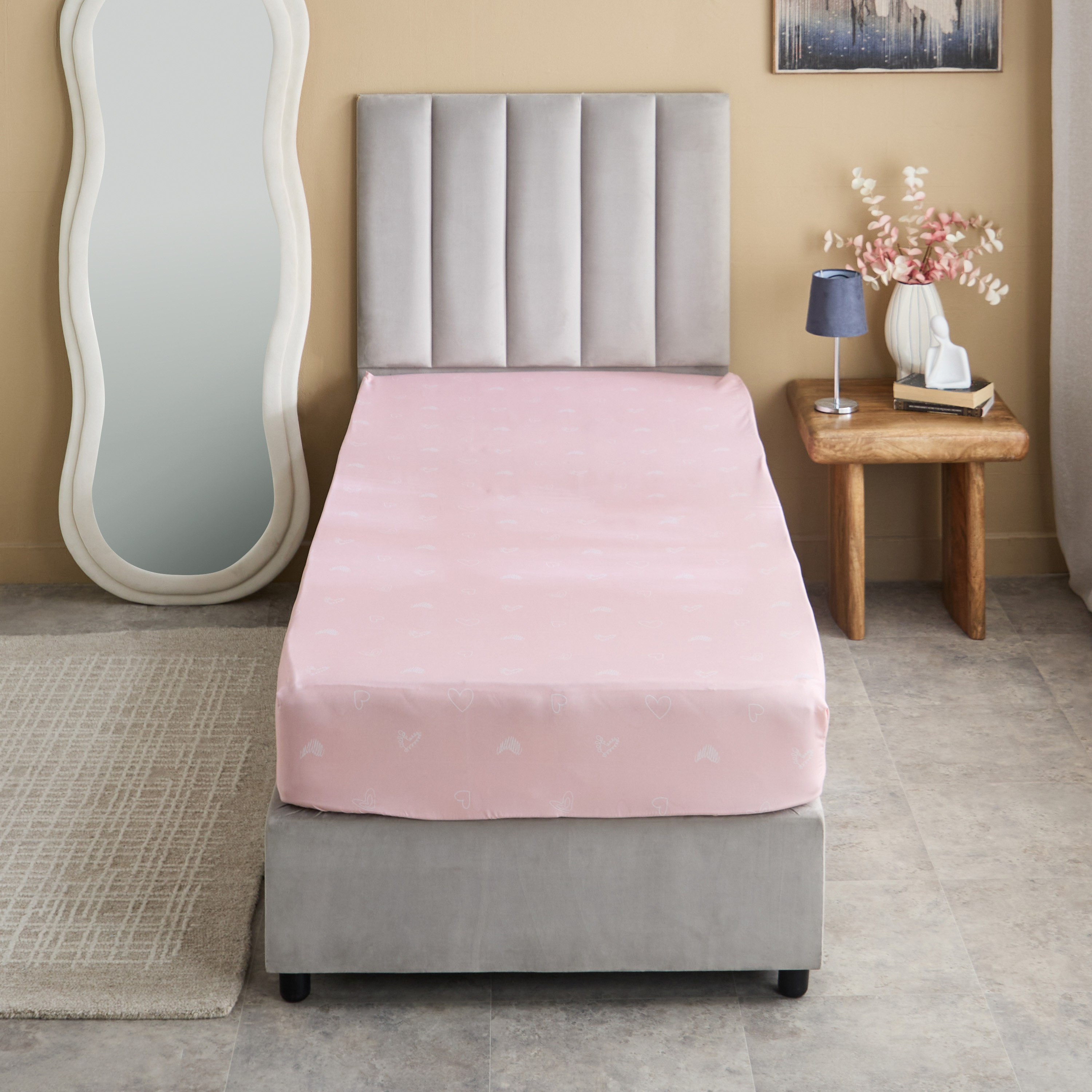 شرشف مطاطي فردي من الألياف الدقيقة بتصميم قلوب من نورا - 90x190+20 سم-hbxhomeware-hbxbedroom-image-3