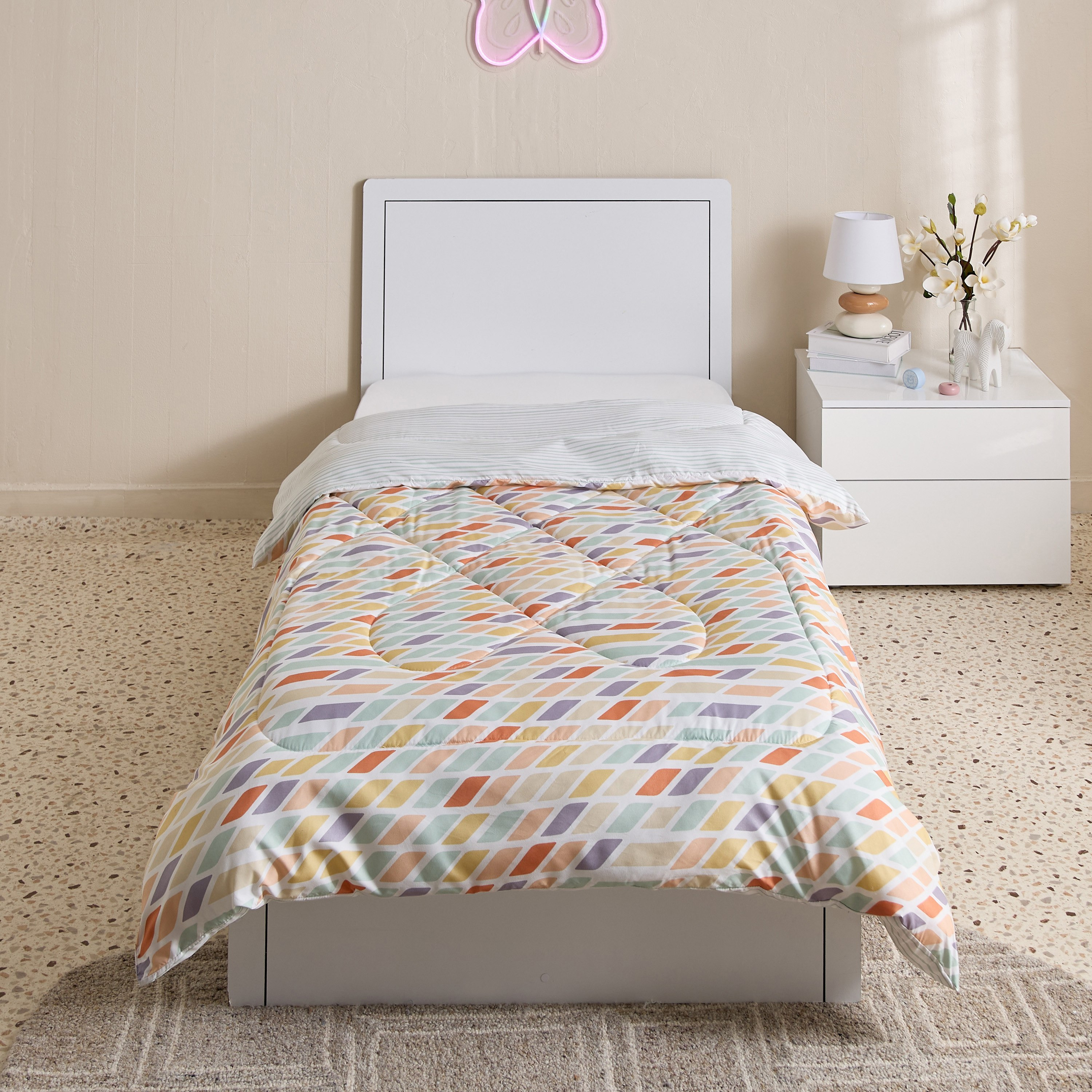 لحاف فردي من الألياف الدقيقة بريزم من نورا - 135x220-hbxkidsandyouth-beddingandfurnishings-comfortersets-image-2