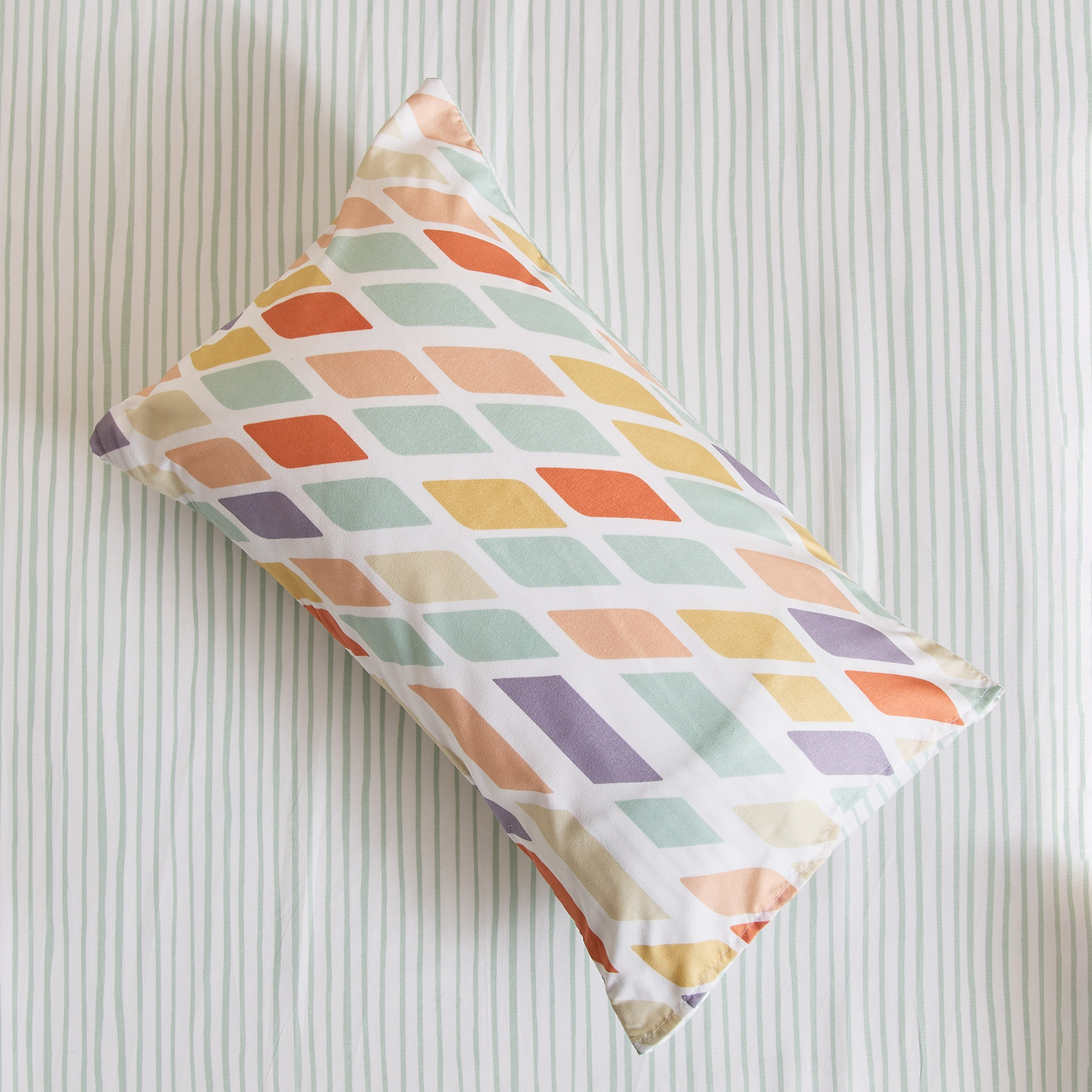 Nora Prism Microfibre Toddler Comforter with Fitted Sheet and Pillow Case Set - 100x150 cm-hbxkidsandyouth-beddingandfurnishings-comfortersets-image-8