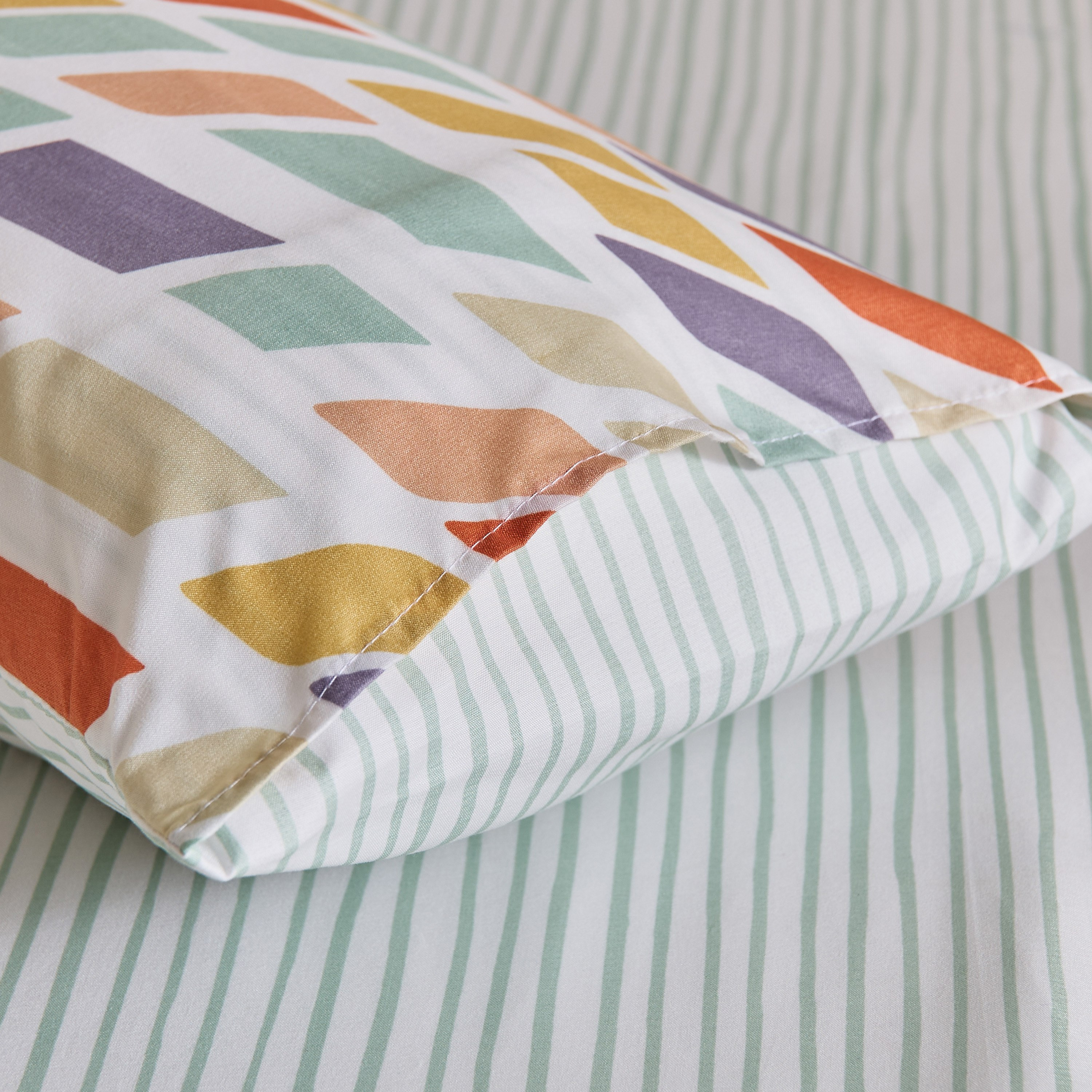 Nora Prism Microfibre Toddler Comforter with Fitted Sheet and Pillow Case Set - 100x150 cm-hbxkidsandyouth-beddingandfurnishings-comfortersets-image-9