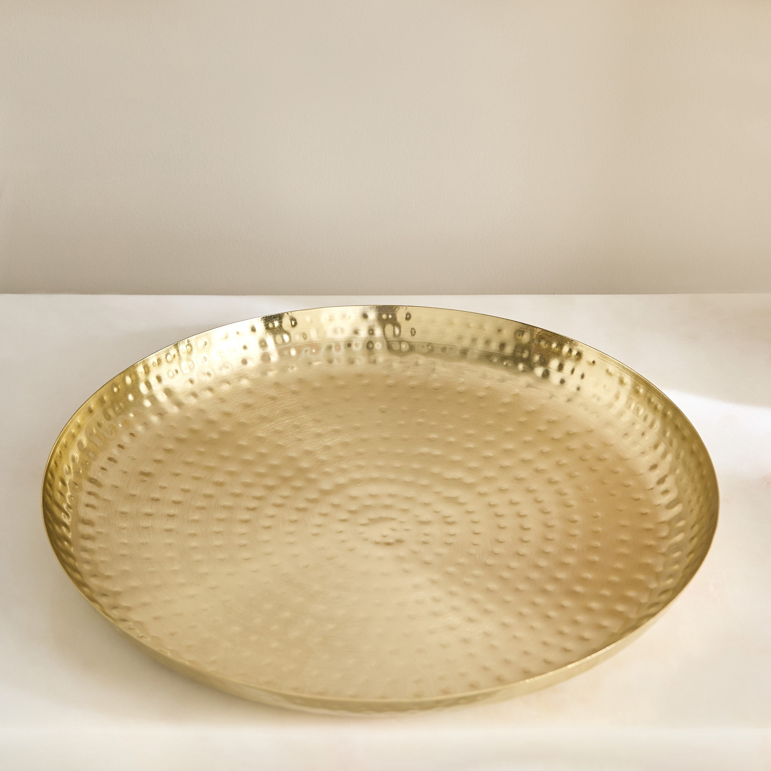 Avya Metal Hammered Round Tray - 35x35x4 cm-PROMO_HB_AE_B1G1_250925-image-2