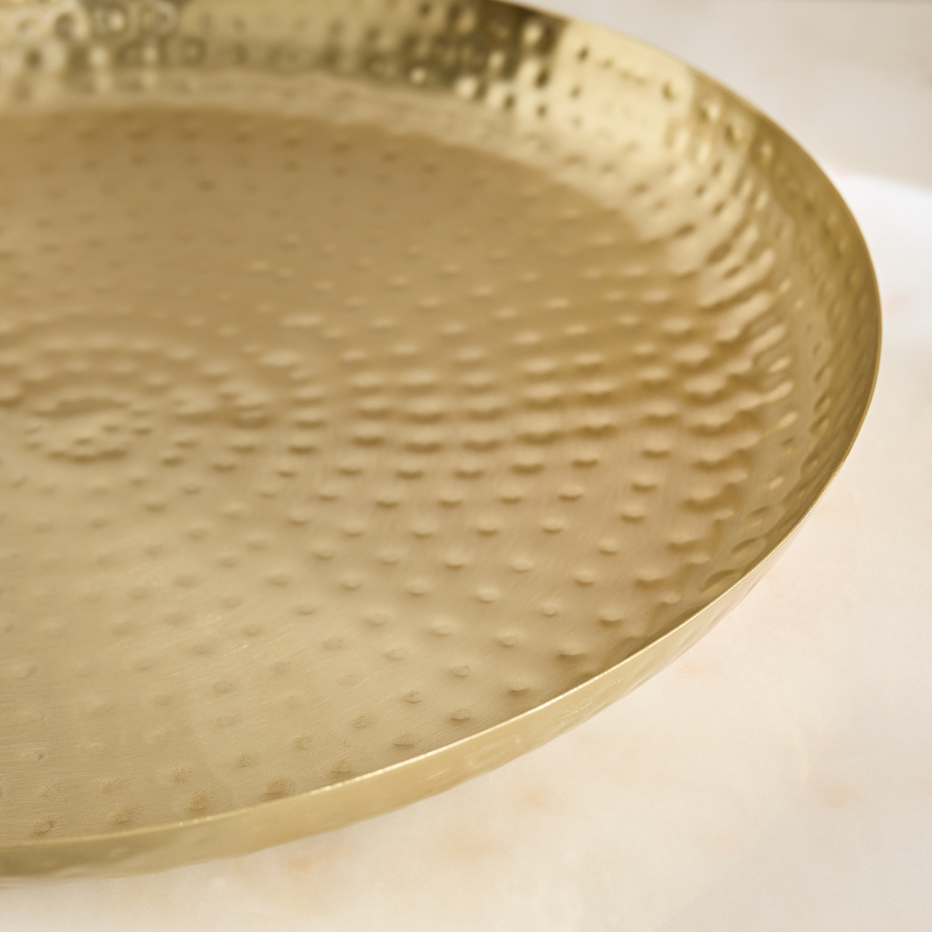 Avya Metal Hammered Round Tray - 35x35x4 cm-PROMO_HB_AE_B1G1_250925-image-3
