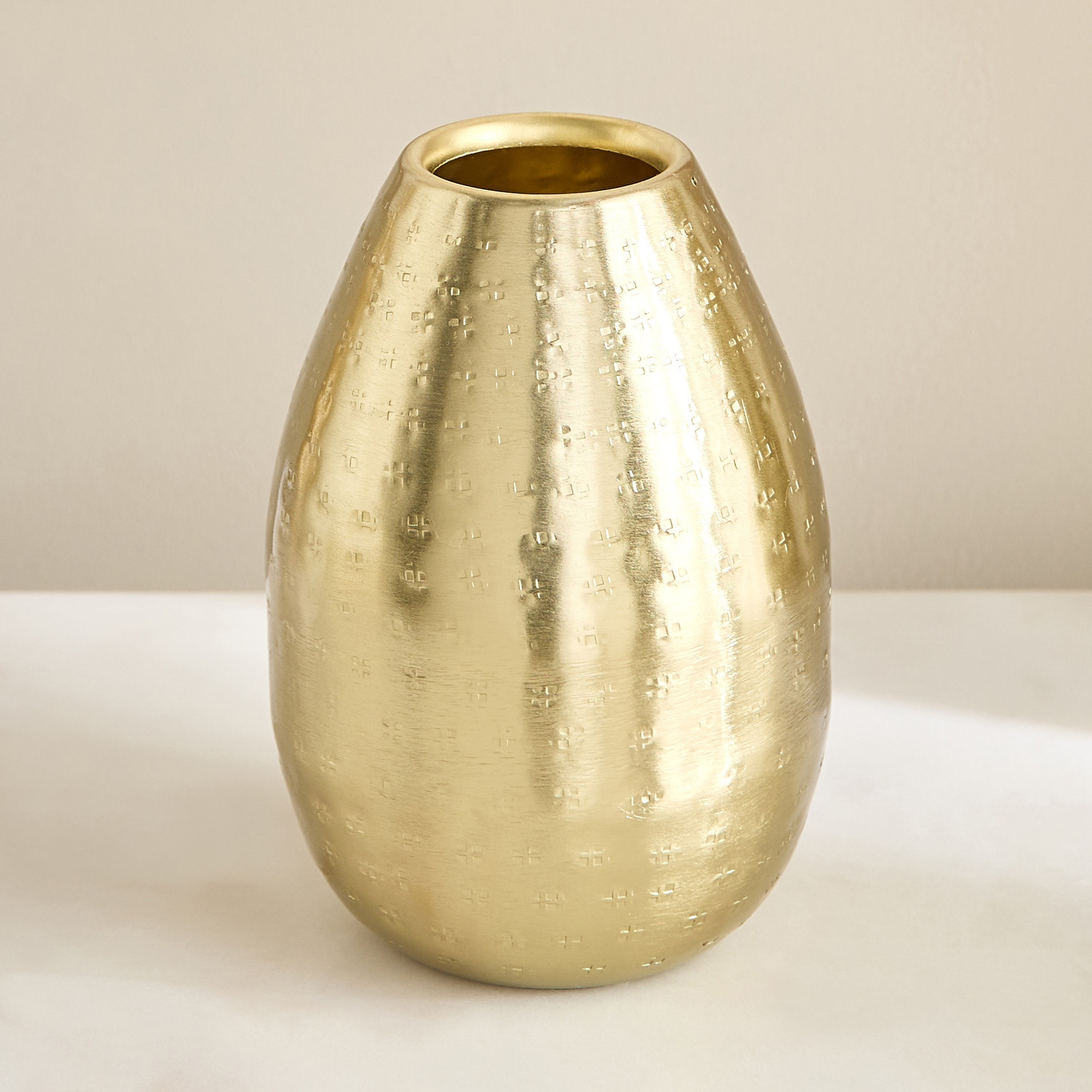 Avya Metal Etched Vase - 10x10x15 cm-hbxbedroom-decorandaccessories-vases-image-2