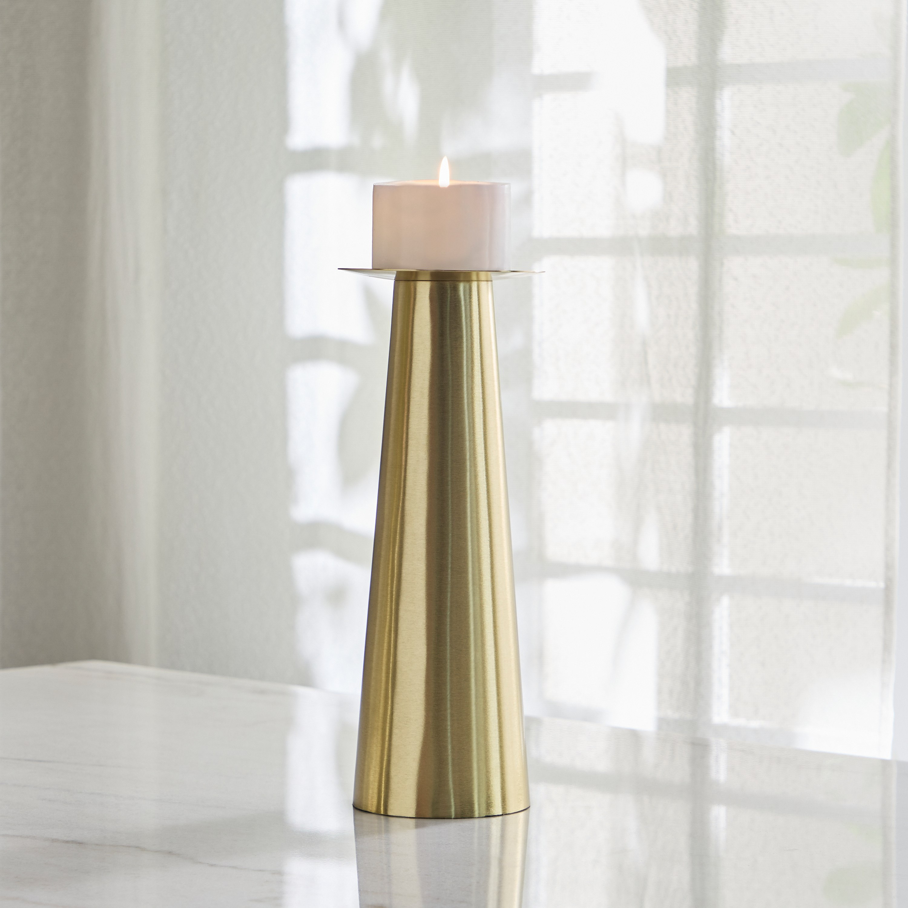 Avya Metal Pillar Candleholder - 12x12x31 cm-PROMO_HB_AE_B1G1_250925-image-1