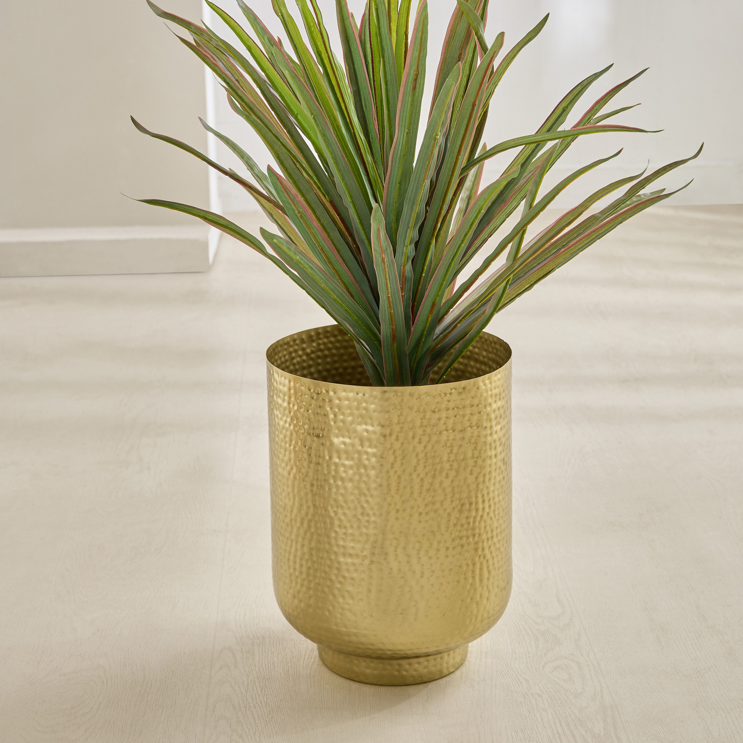 إناء زرع معدن مطروق بقاعدة من أفيا - 25x25x32 سم-PROMO_HB_AE_B1G1_250925-image-1