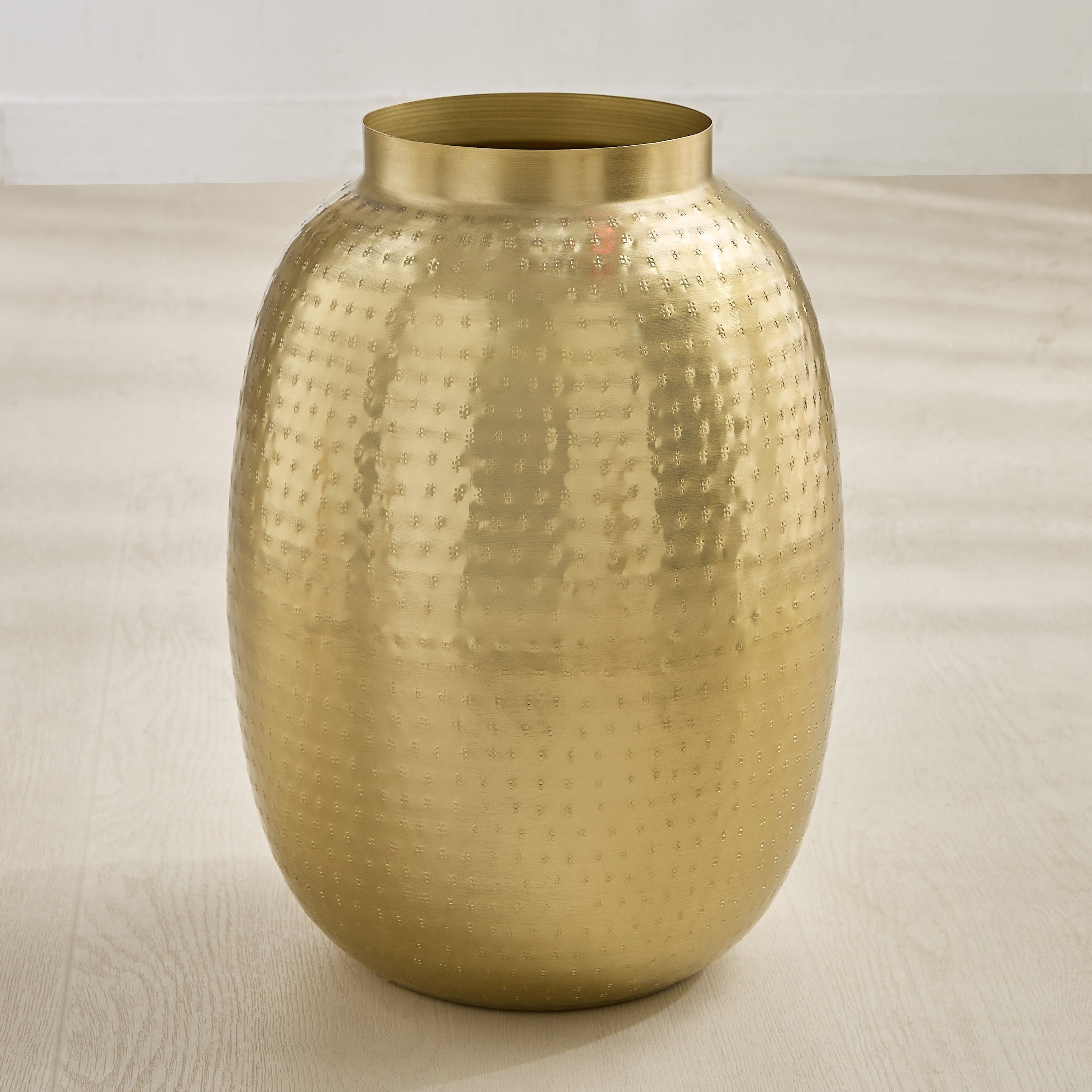 Avya Metal Hammered Floor Planter - 33x33x45 cm-hbxhomeware-hbxdecorandfurnishings-image-2