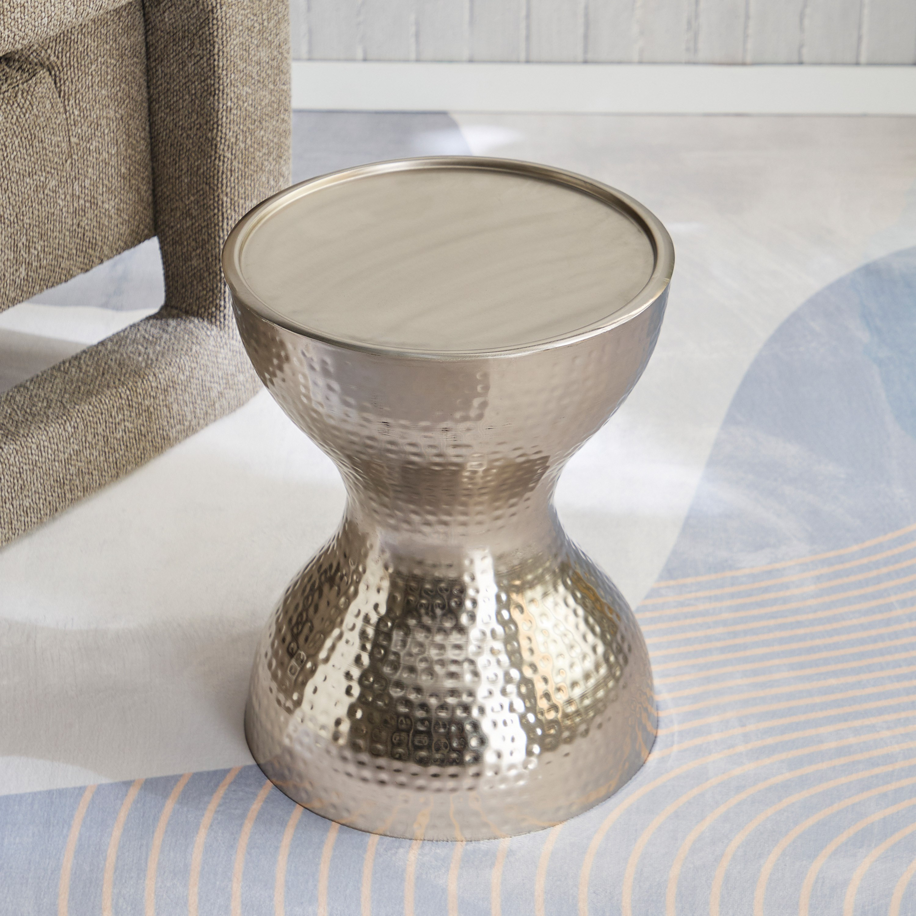 طاولة بسطح معدني مطروق - أريان من فيندرا-hbxfurniture-livingroom-endtables-image-2