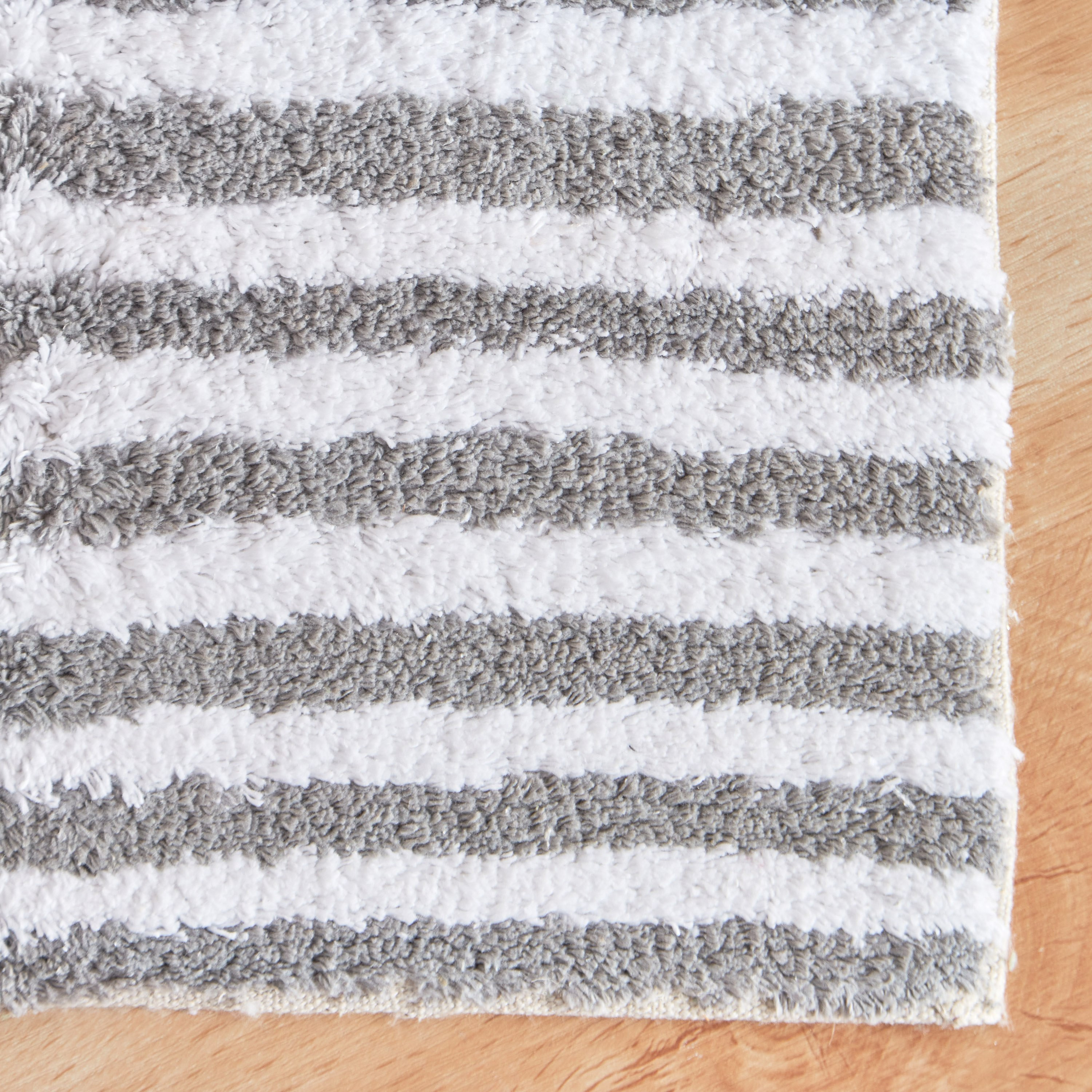 سجادة حمام قطن نيكو من ميلتون - 50x80 سم-hbxhomeware-kidsessentials-kidsbathmatsandtubmats-image-3