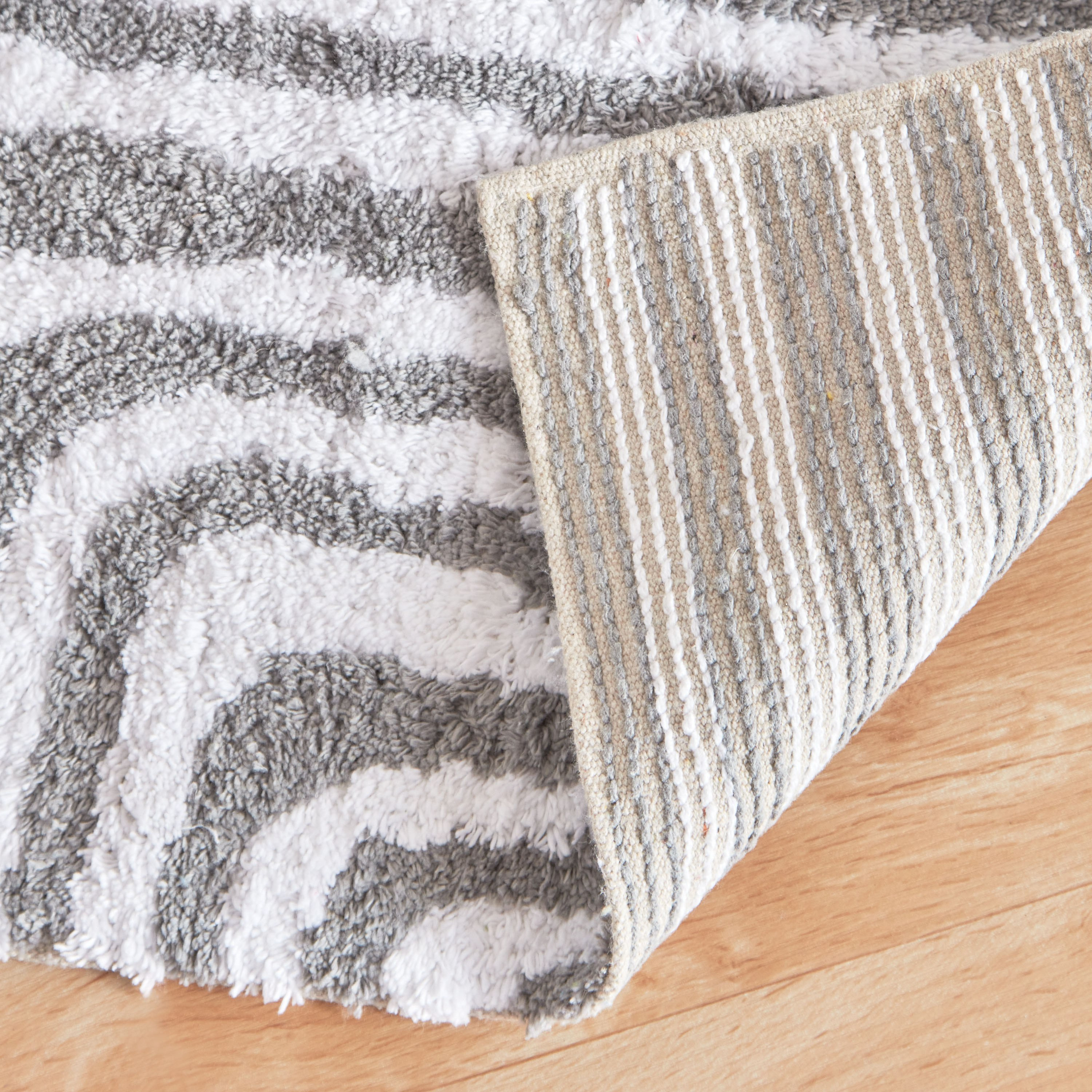 سجادة حمام قطن نيكو من ميلتون - 50x80 سم-hbxhomeware-kidsessentials-kidsbathmatsandtubmats-image-4